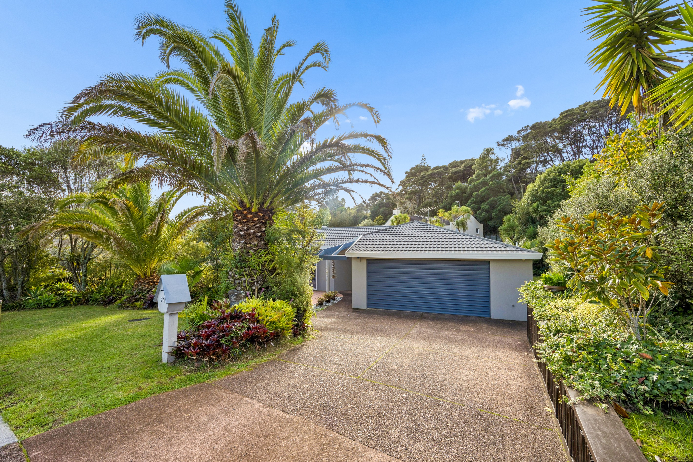 25 Woodfern Crescent, Titirangi, Waitakere City