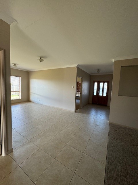 13 Chiltern Place, Sandstone Point, QLD 4511