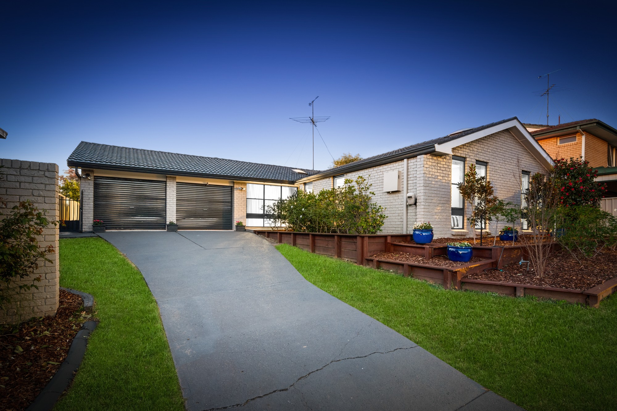 37 Athel Tree Crescent, Bradbury, NSW 2560
