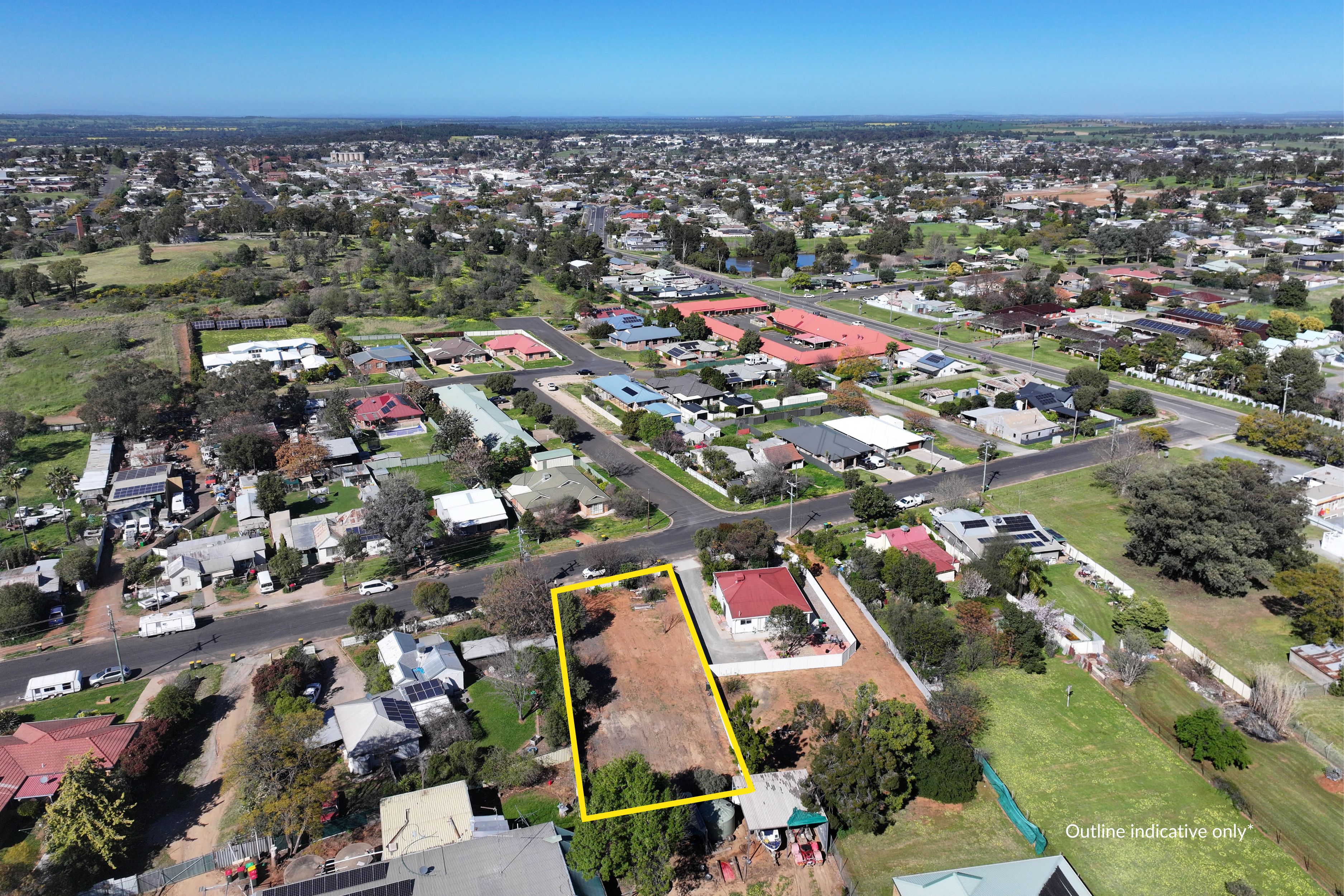 8 Webb Street — photo from Ray White Parkes