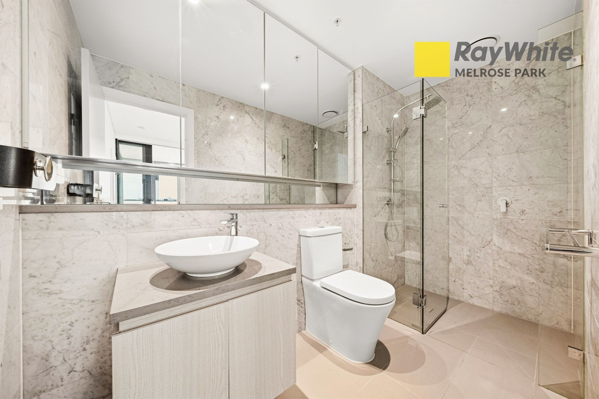 2605/8 Walker Street — photo 12 of 15