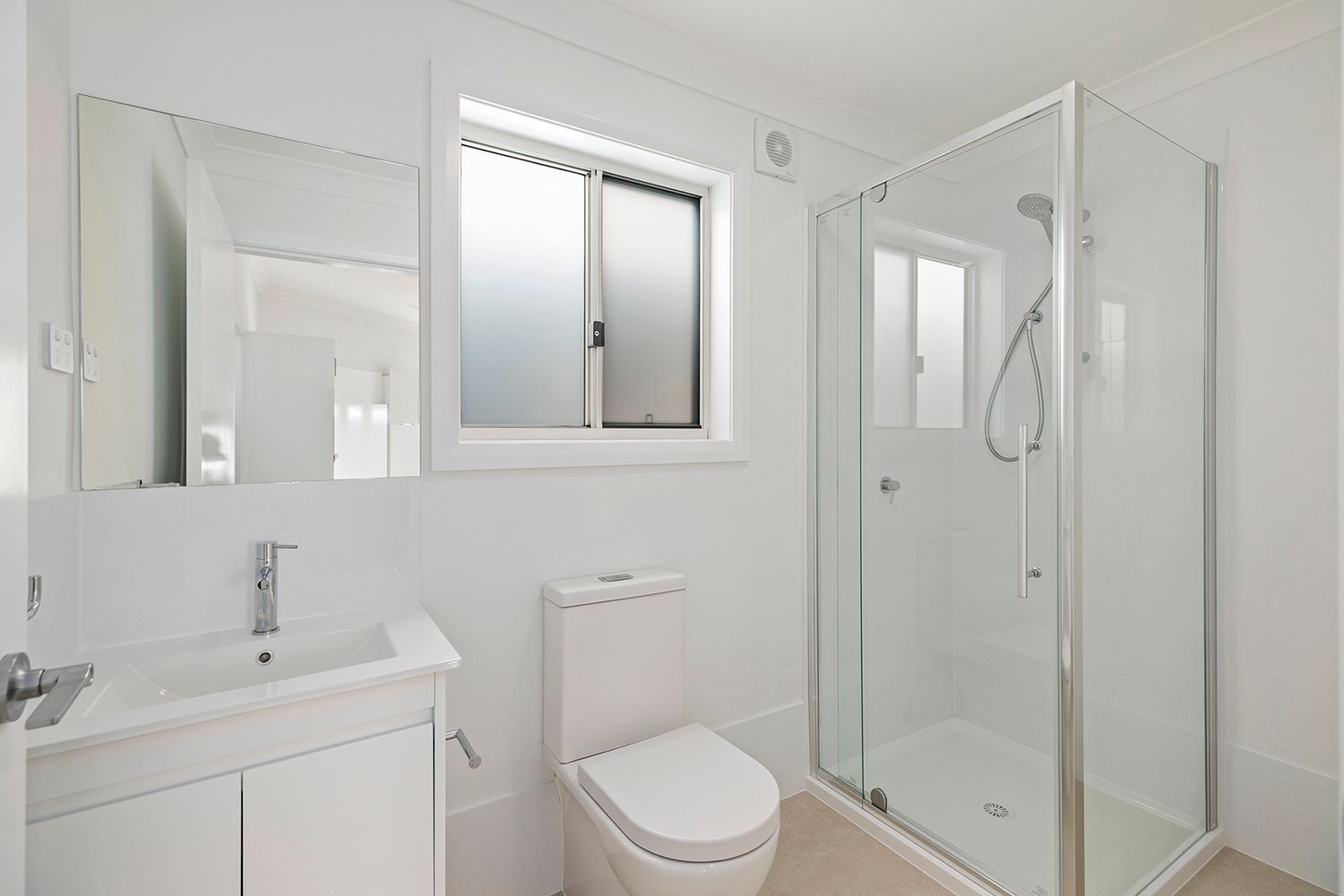 54/2207 Giinagay Way — photo 7 of 10