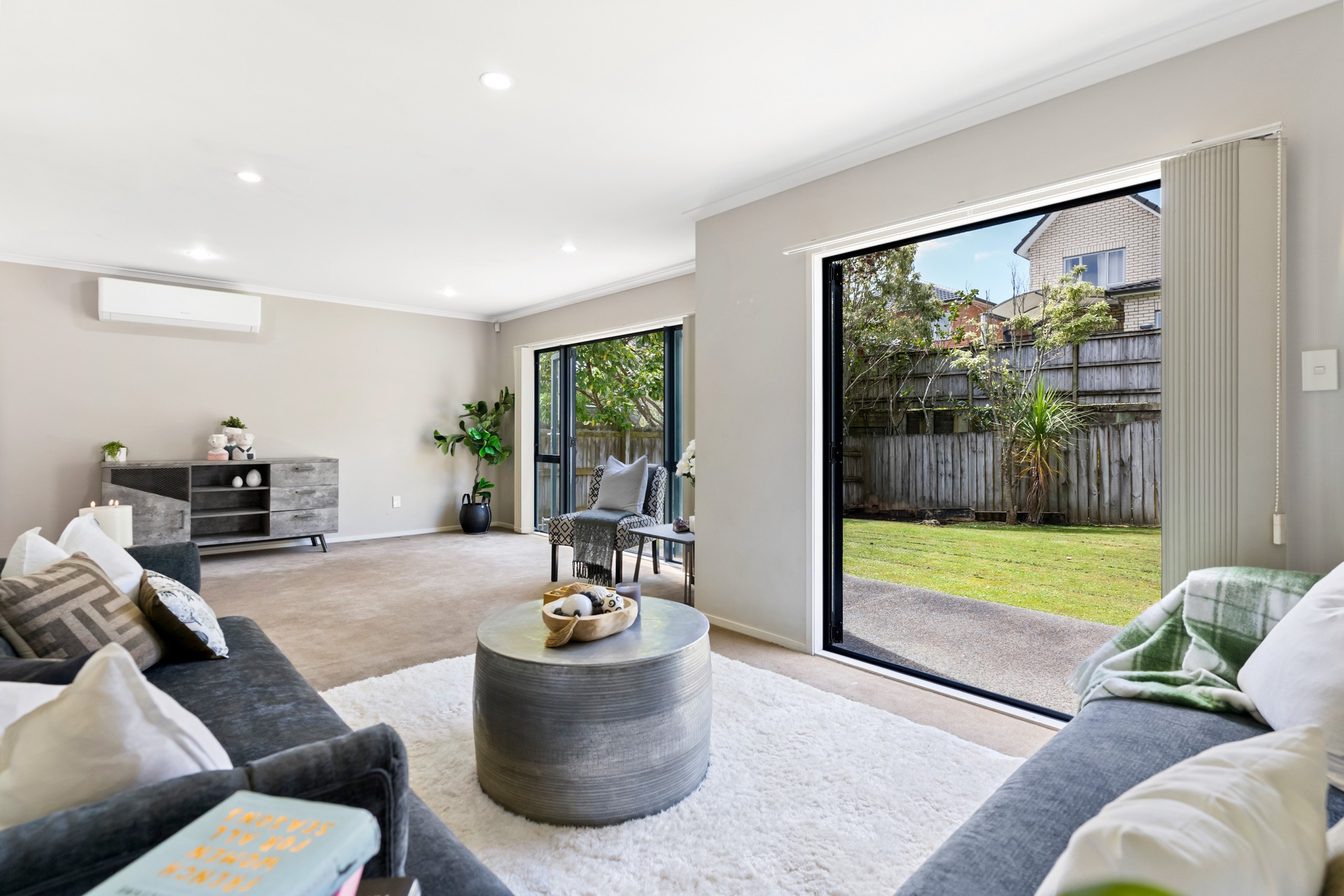 6 Vicente Place, Oteha, North Shore City