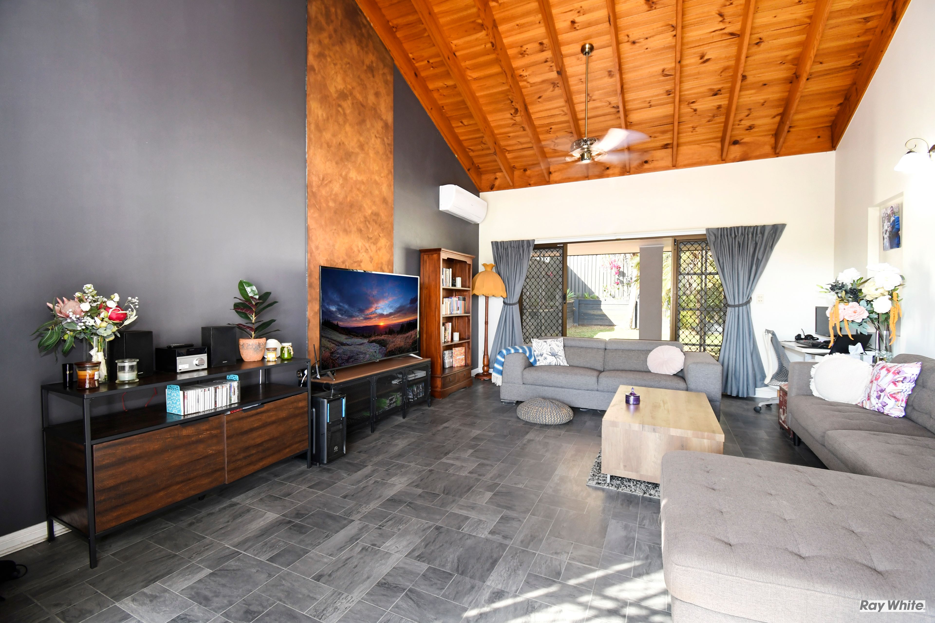 10 O'Malley Street, Bundamba, QLD 4304