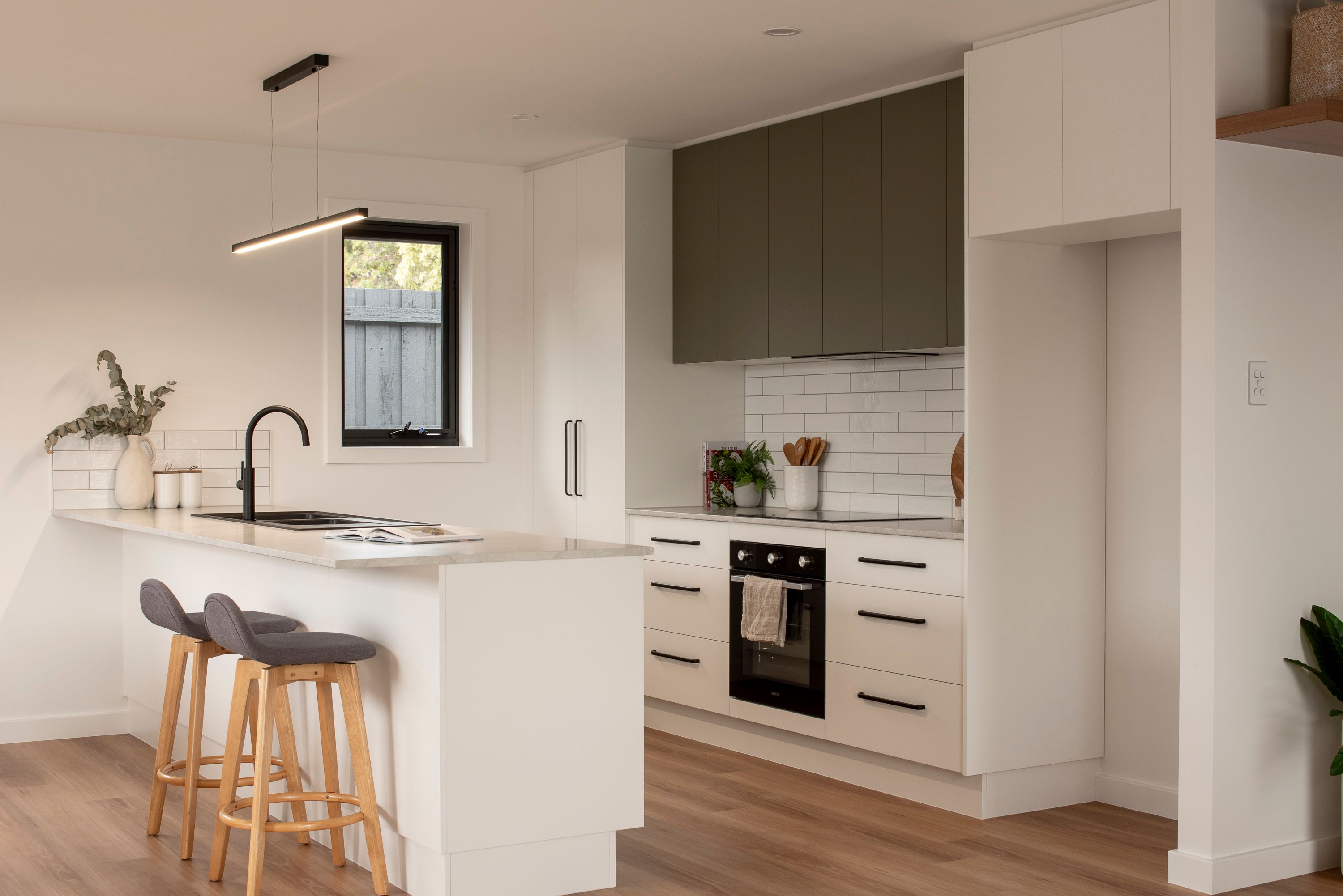 2/35 Summerdale Grove — photo 4 of 10