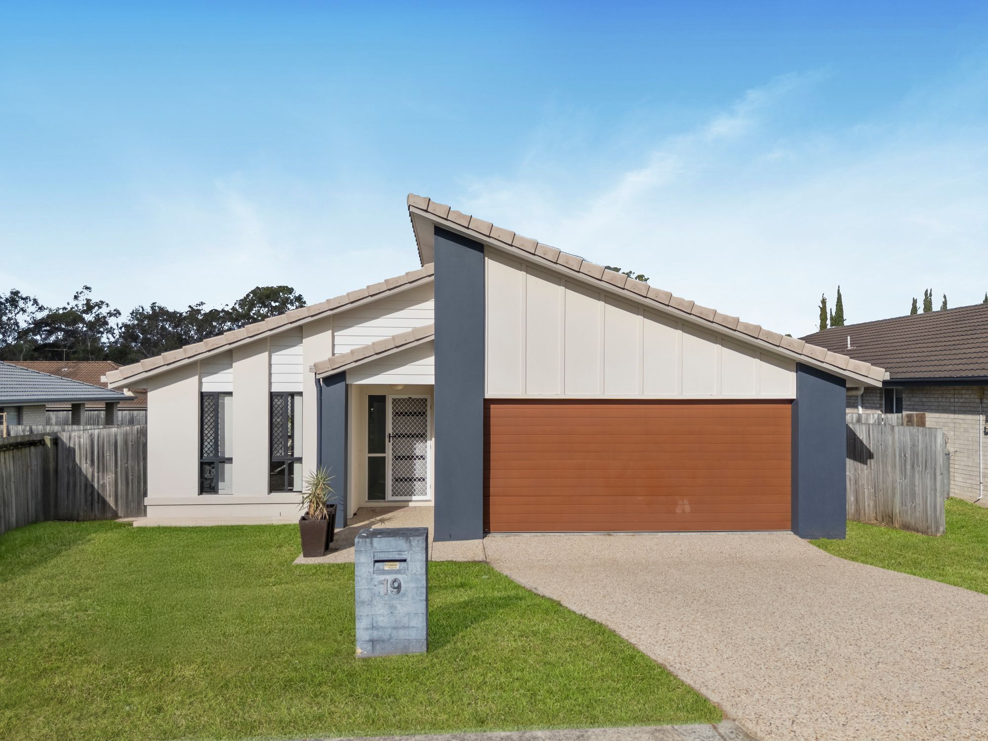 19 Armisfield Street, Doolandella QLD 4077