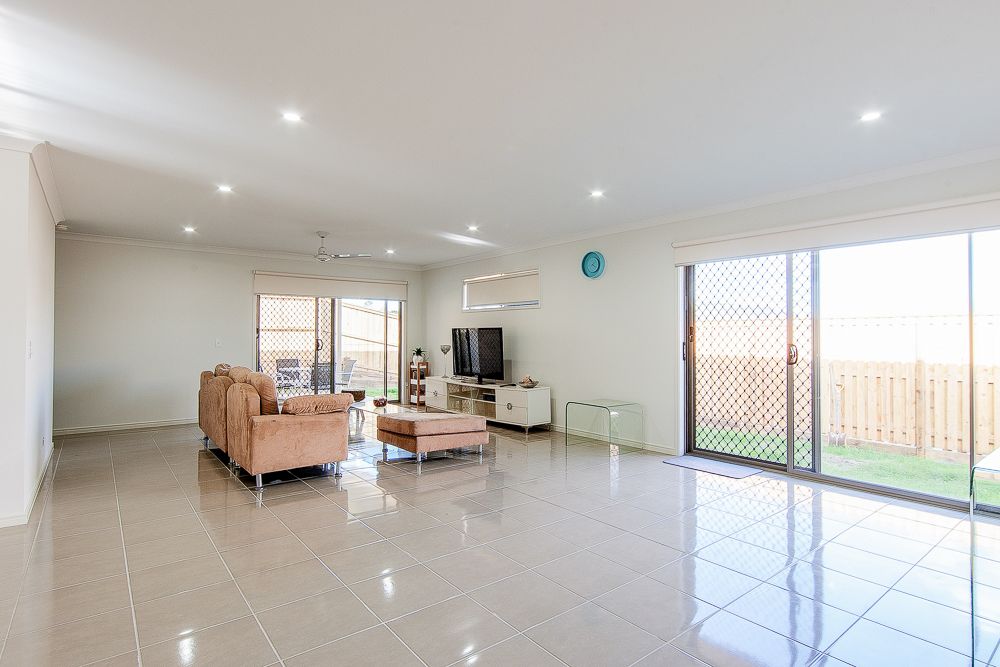 10 Allerton Park, Park Ridge, QLD 4125