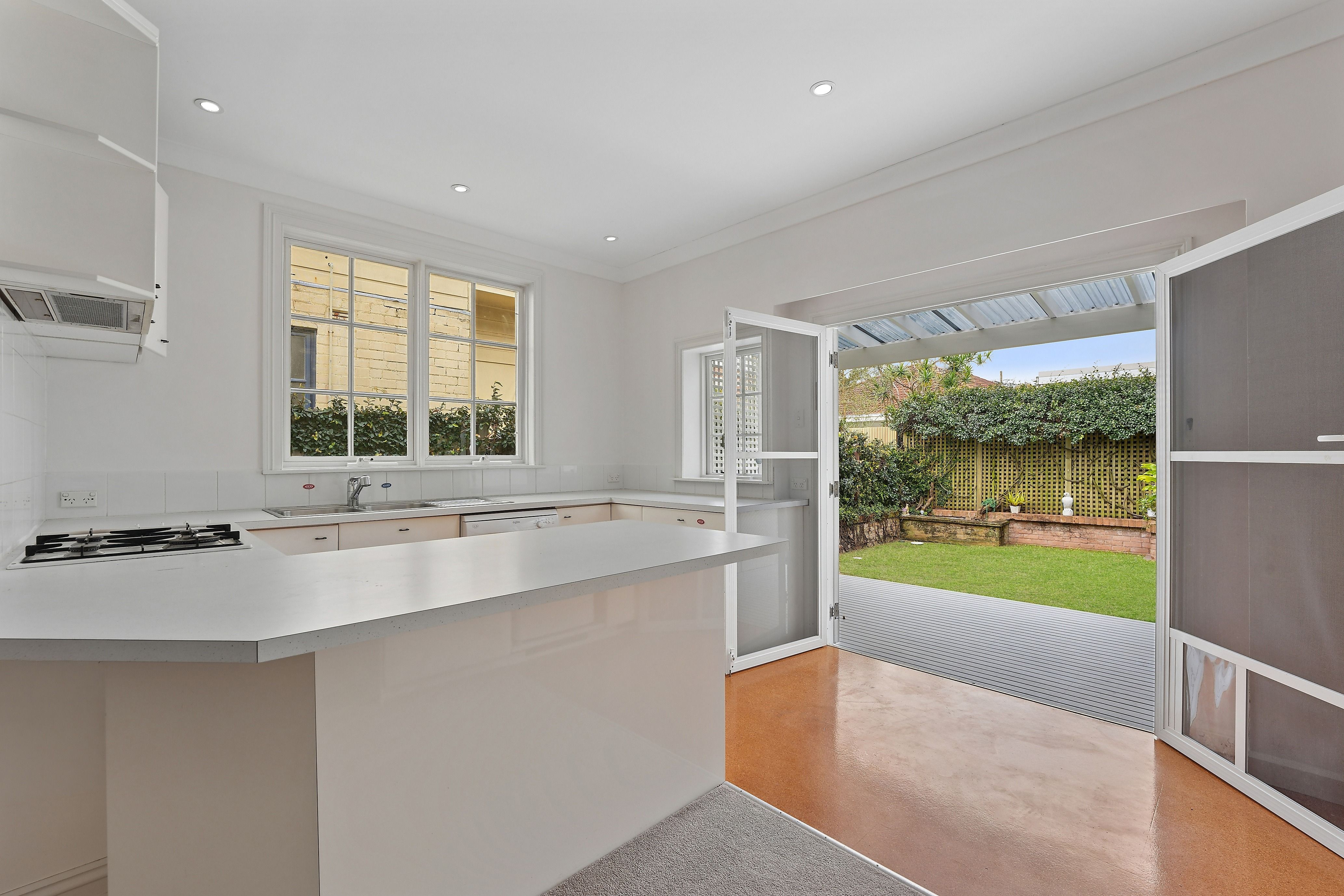 18 Plowman Street — photo 4 of 9