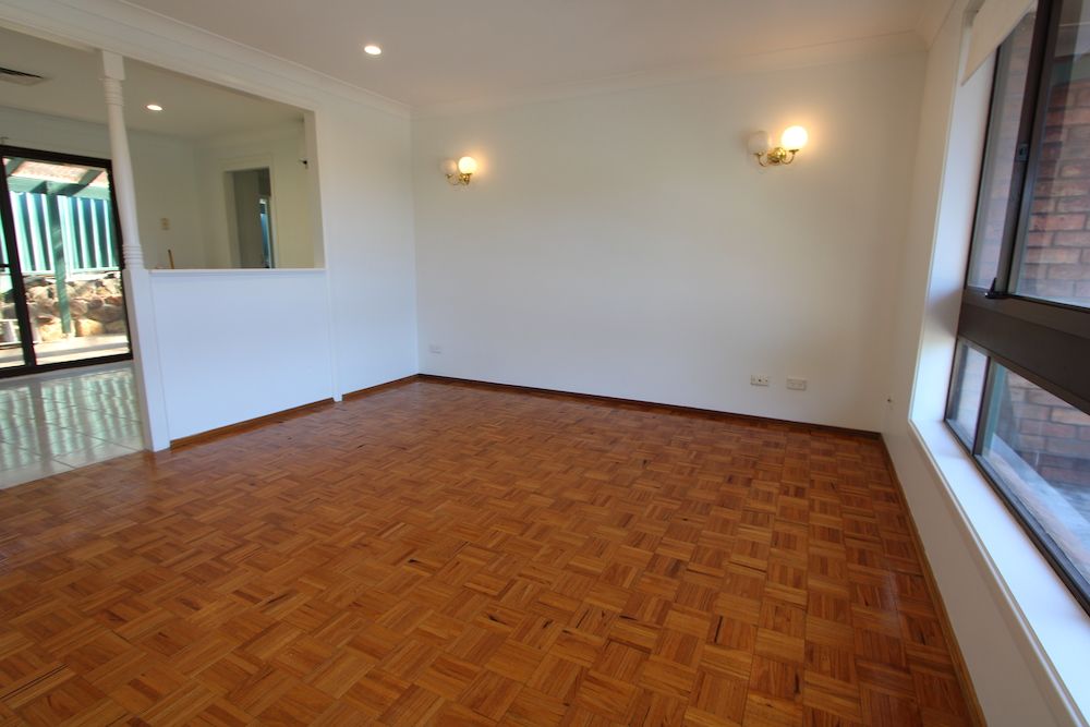 35 Ballantrae Drive, St Andrews, NSW 2566