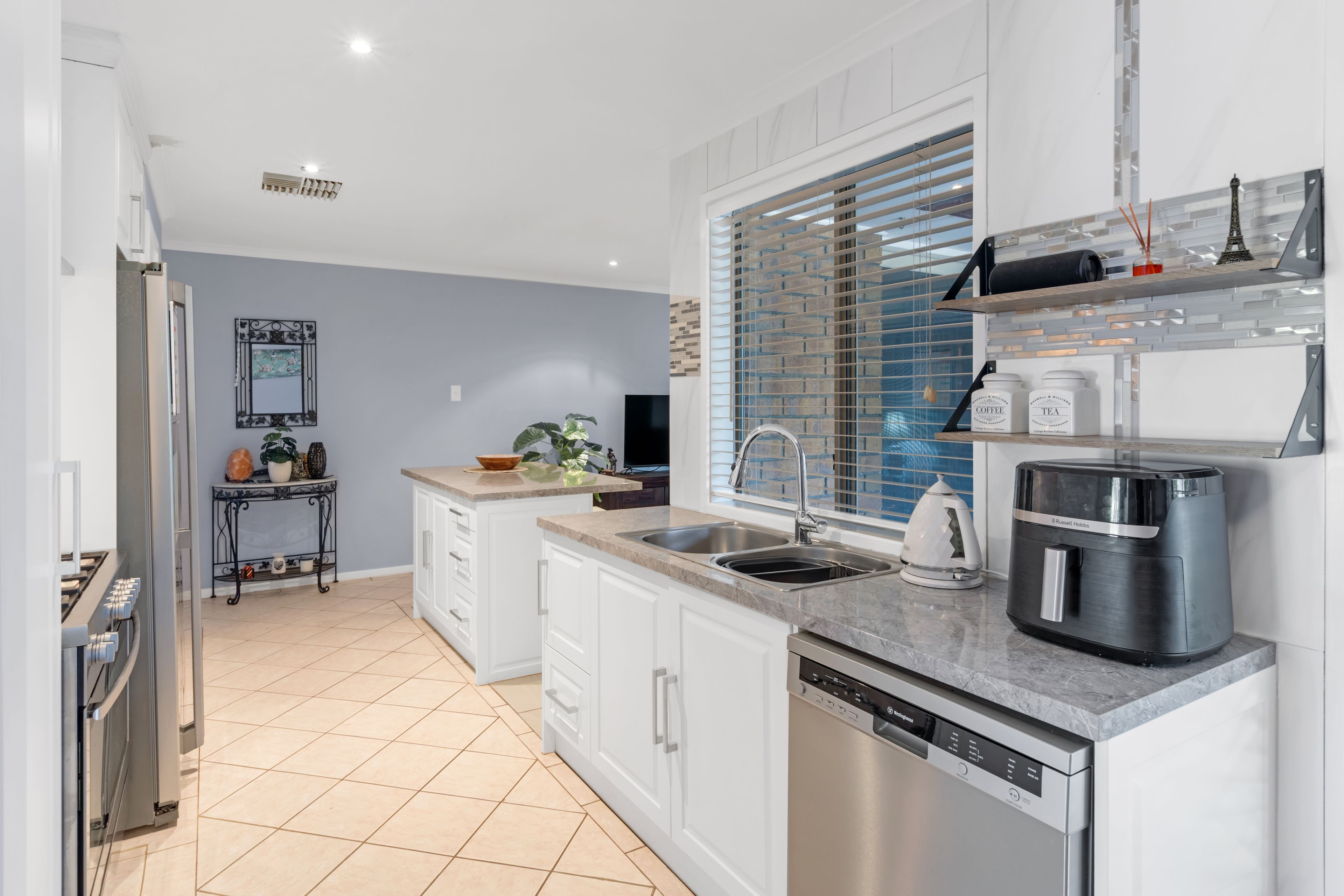 7 Tarana Court — photo 4 of 30