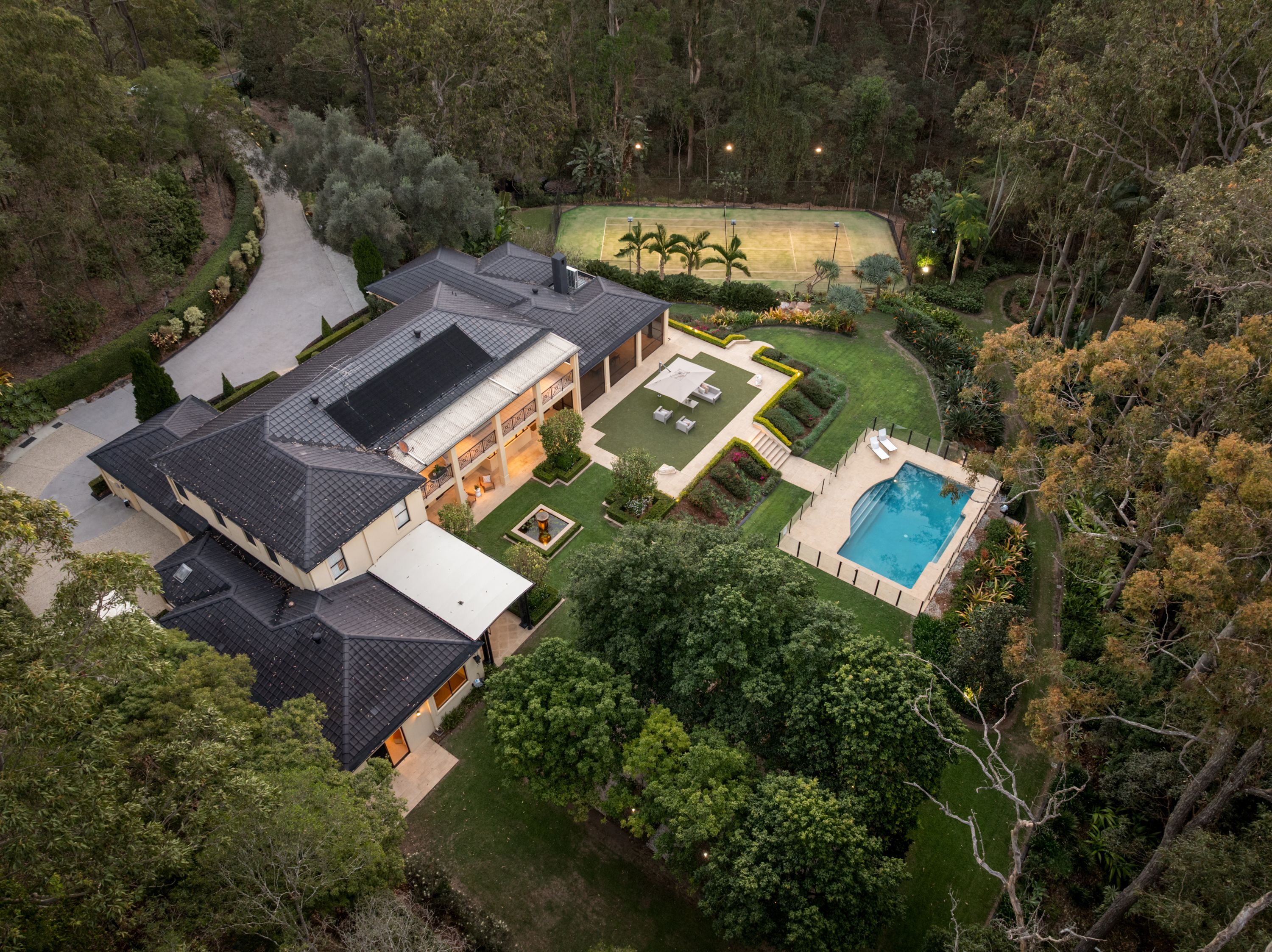 240 Tinarra Crescent, Kenmore Hills, QLD 4069