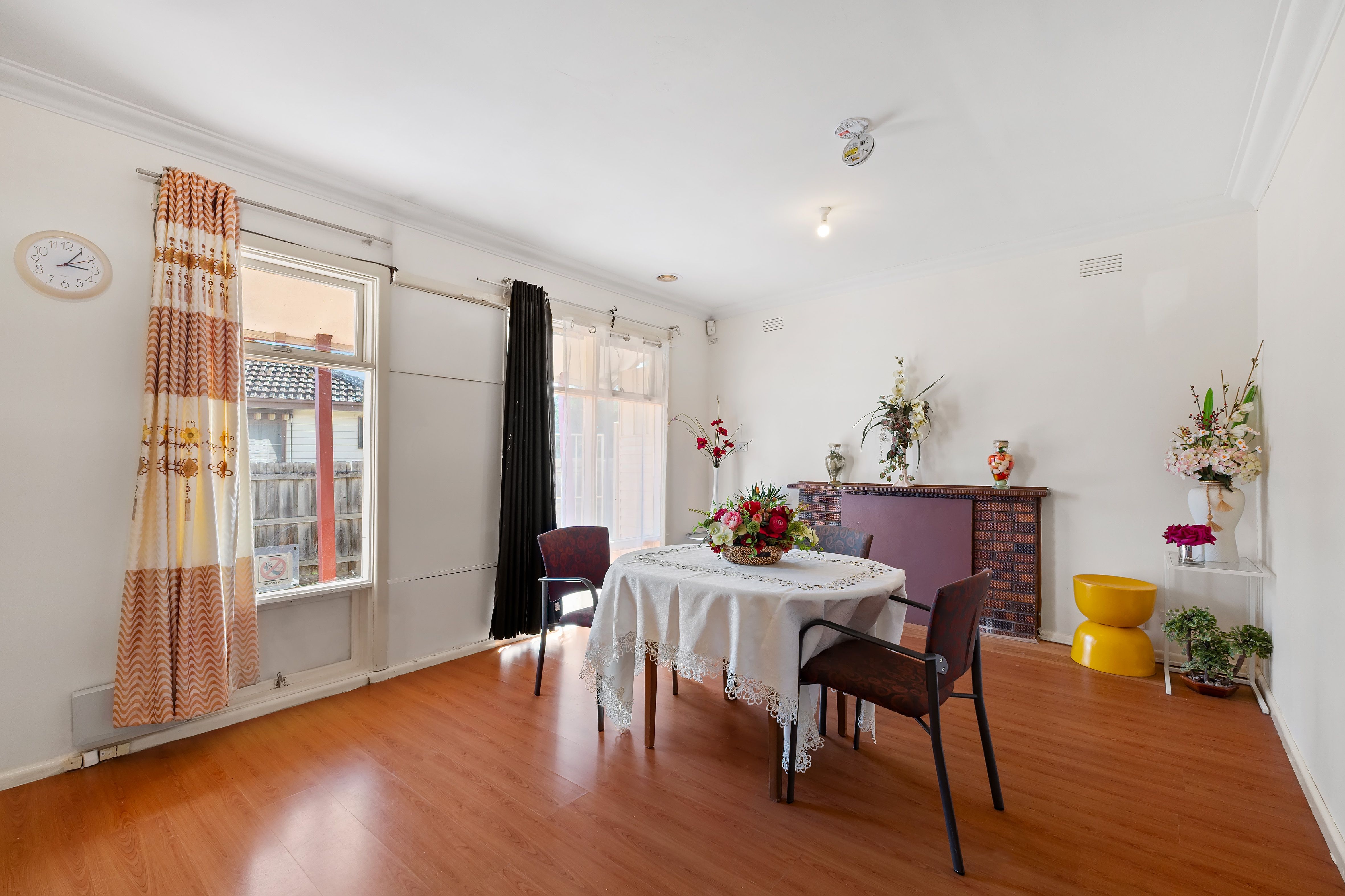 31 Alward Avenue — photo 3 of 9