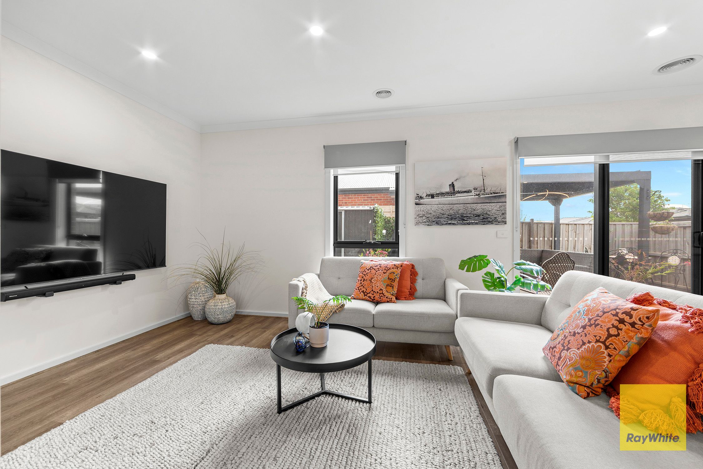 10 Burridge Street, DEANSIDE, VIC 3336