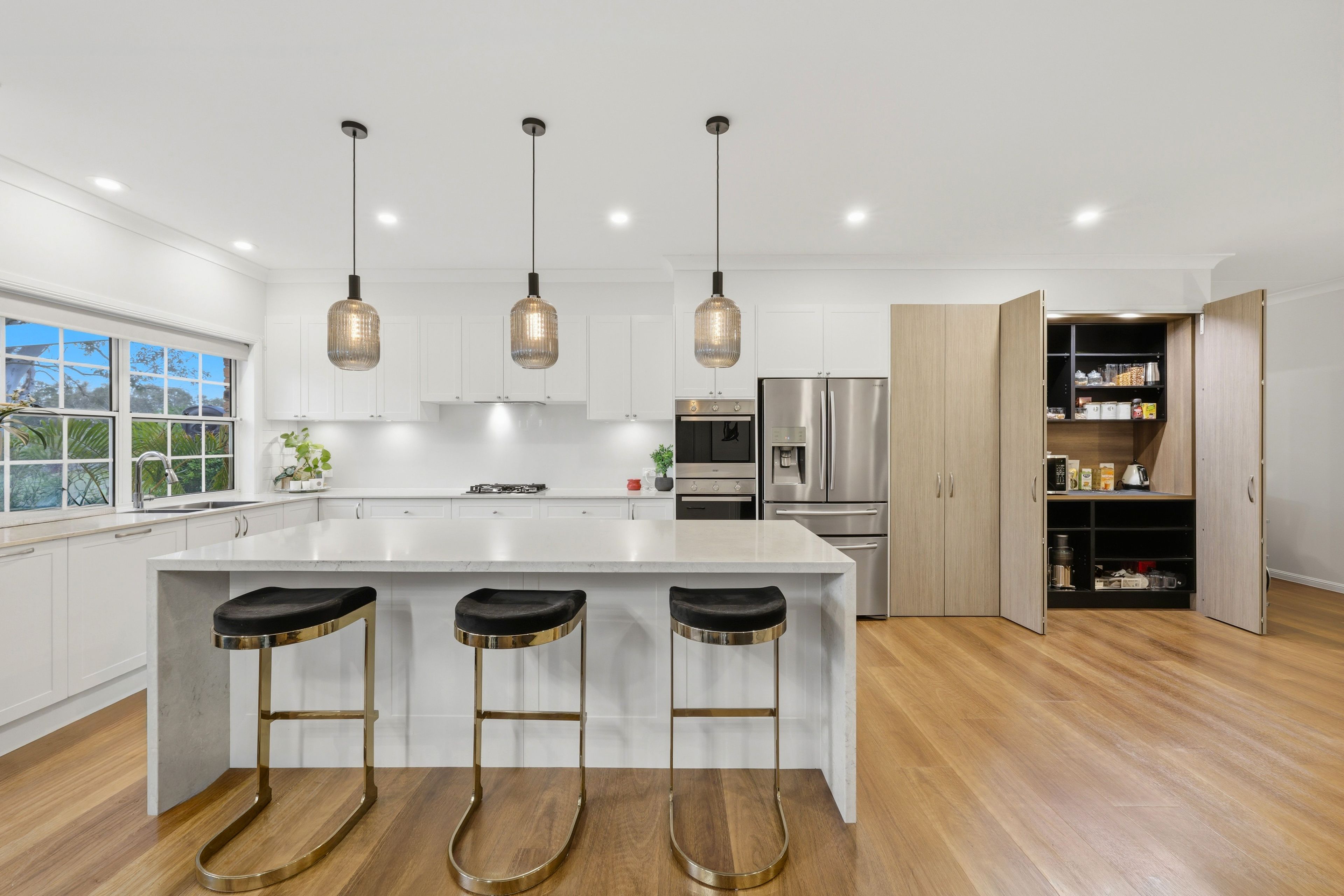 82 Peachey Road — photo 8 of 30