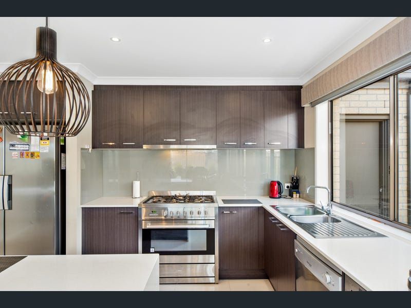 13 Jupiter Crescent, Cranbourne West, VIC 3977