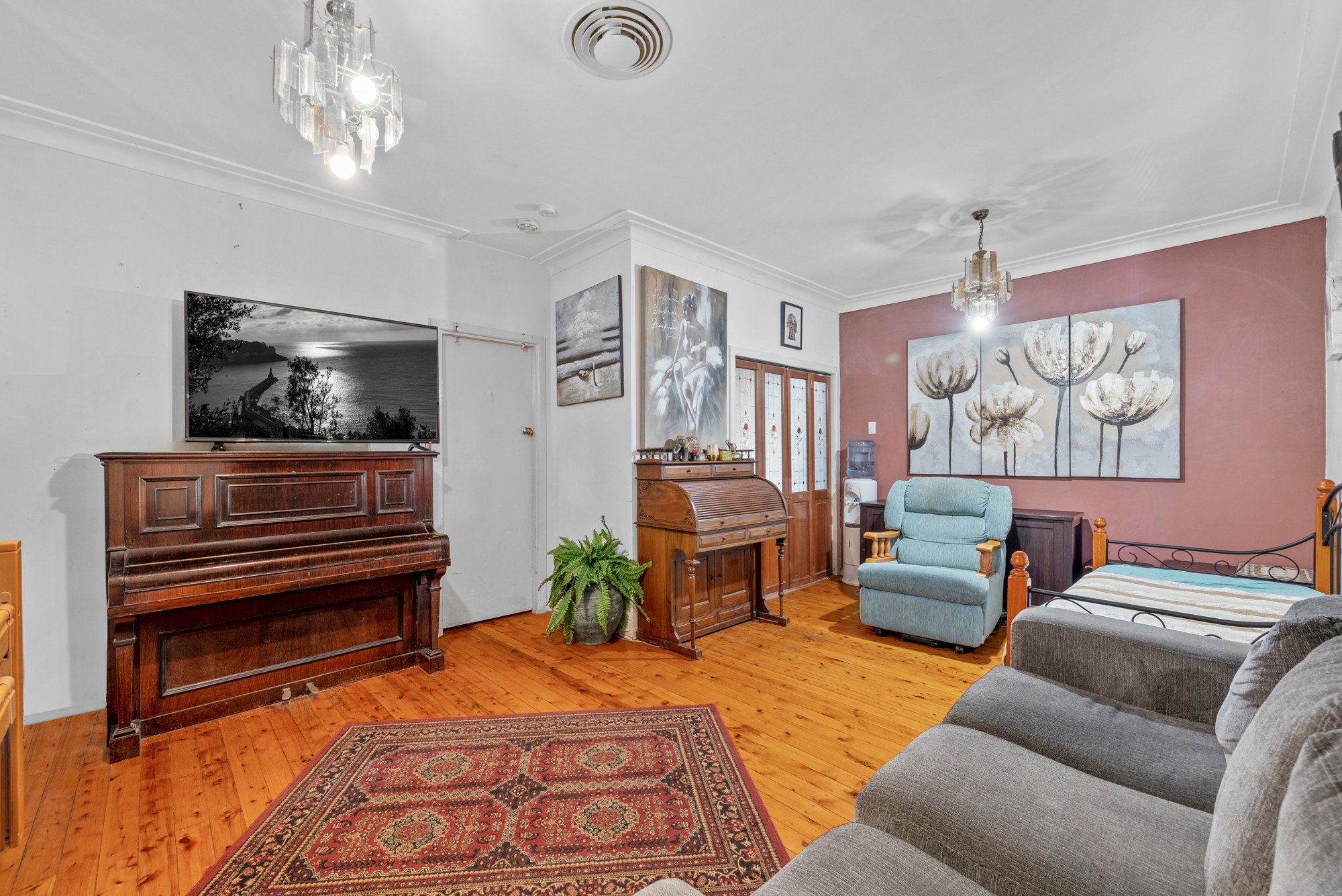 28 College Road, Campbelltown, NSW 2560
