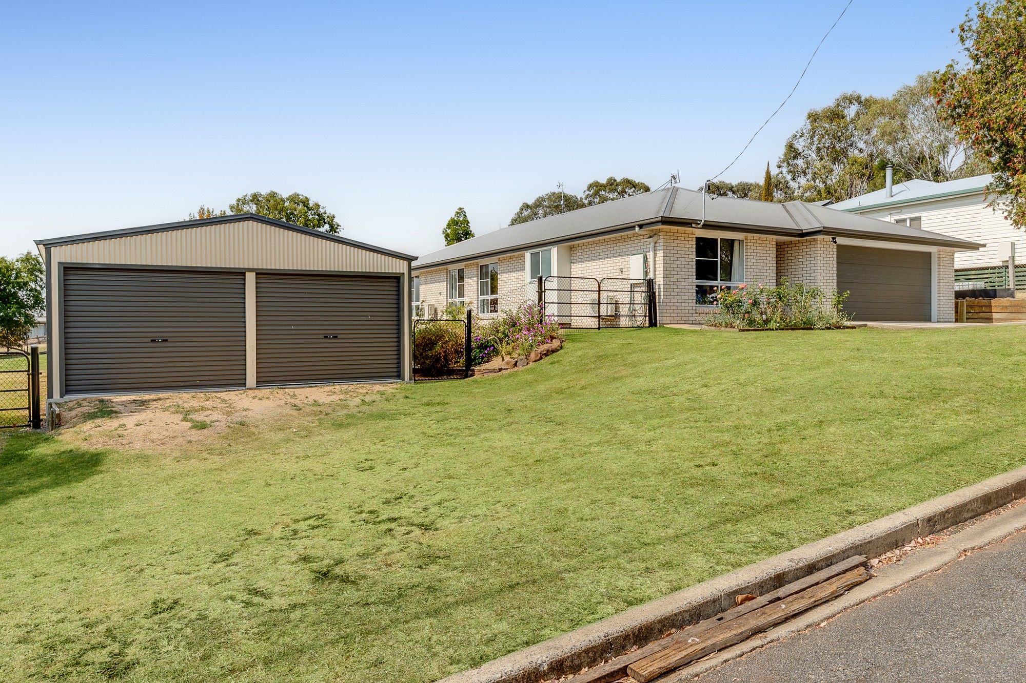 10 Hirst Street, Greenmount, QLD 4359