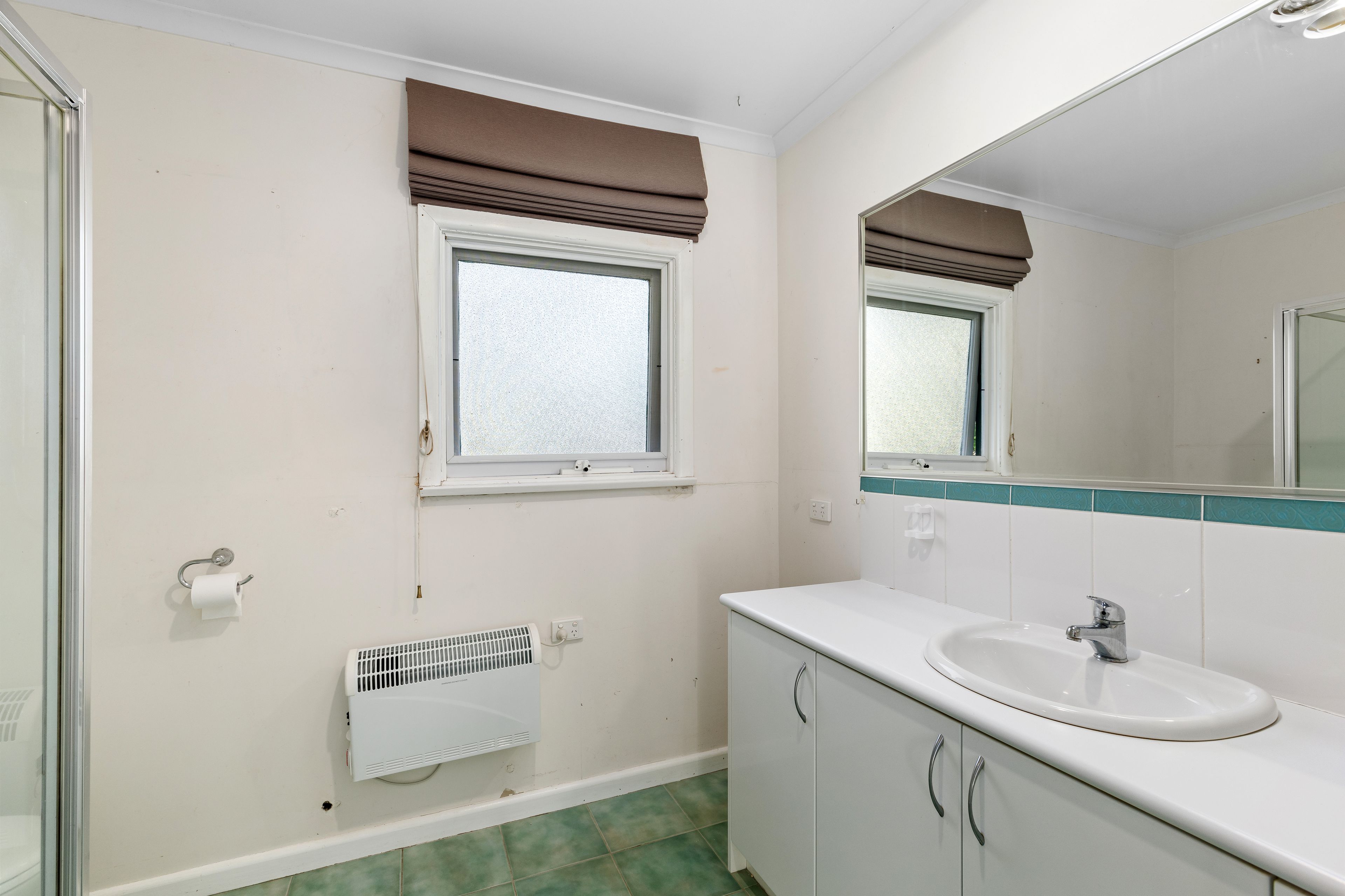 128 Brougham Street — photo 7 of 10