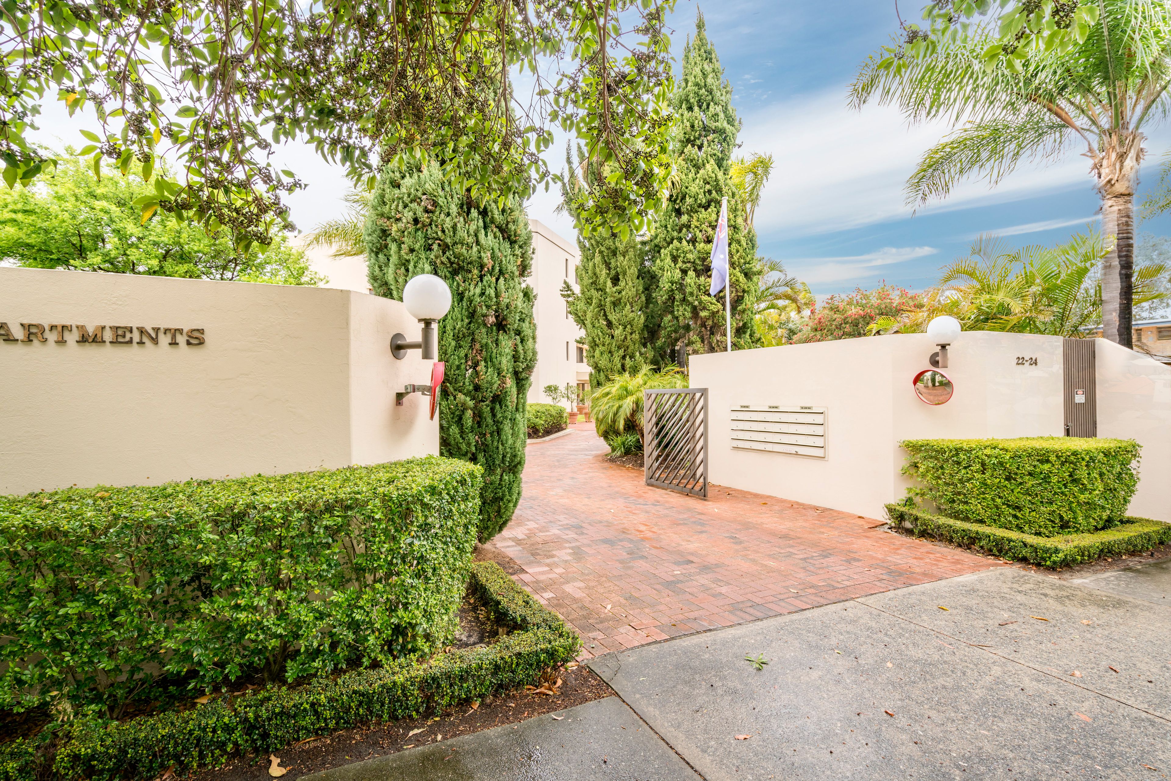 10/22 The Avenue, Crawley, WA 6009
