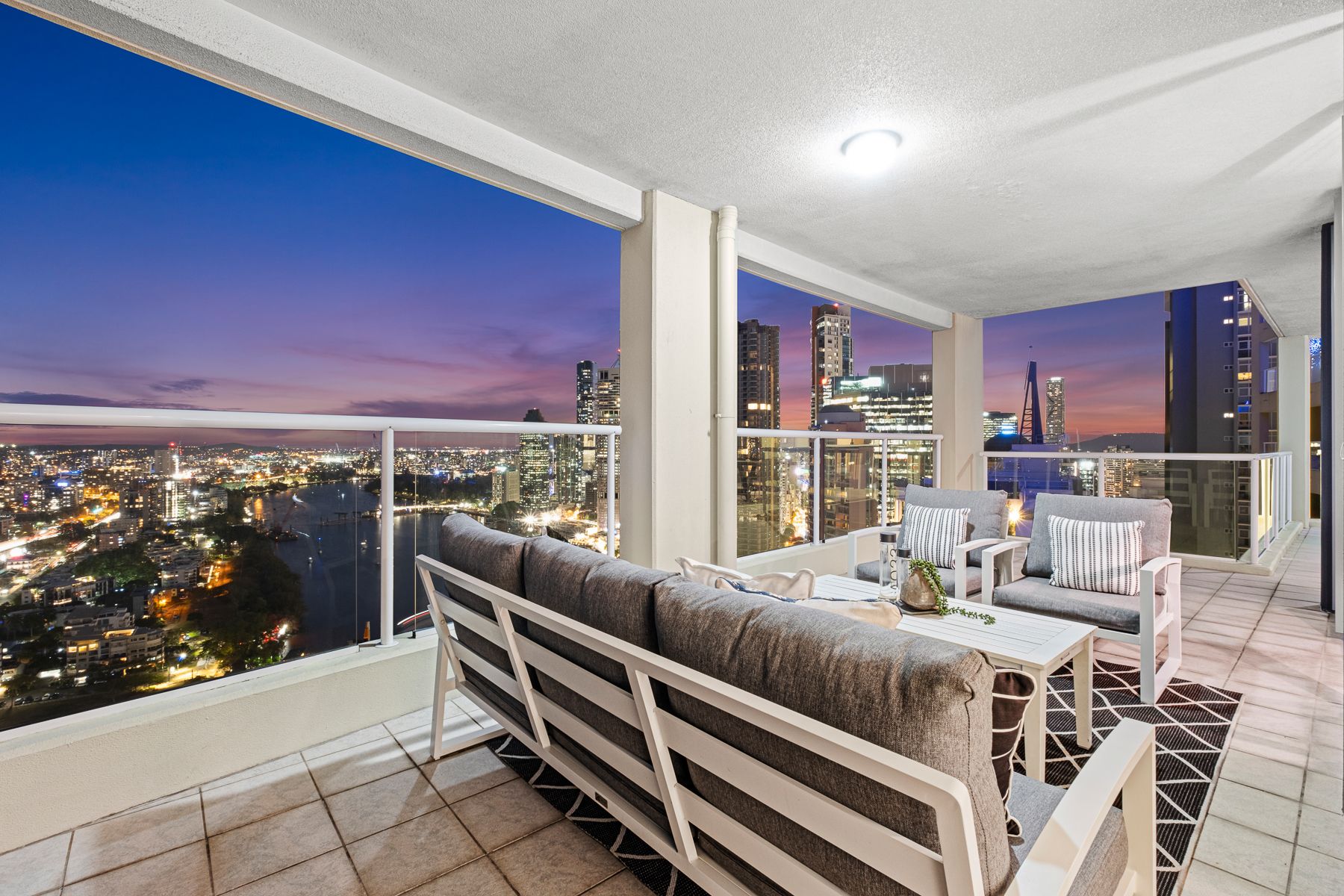 Picture of 319/82 Boundary Street, Brisbane City, QLD 4000 - Sold Apartment - Ray ...