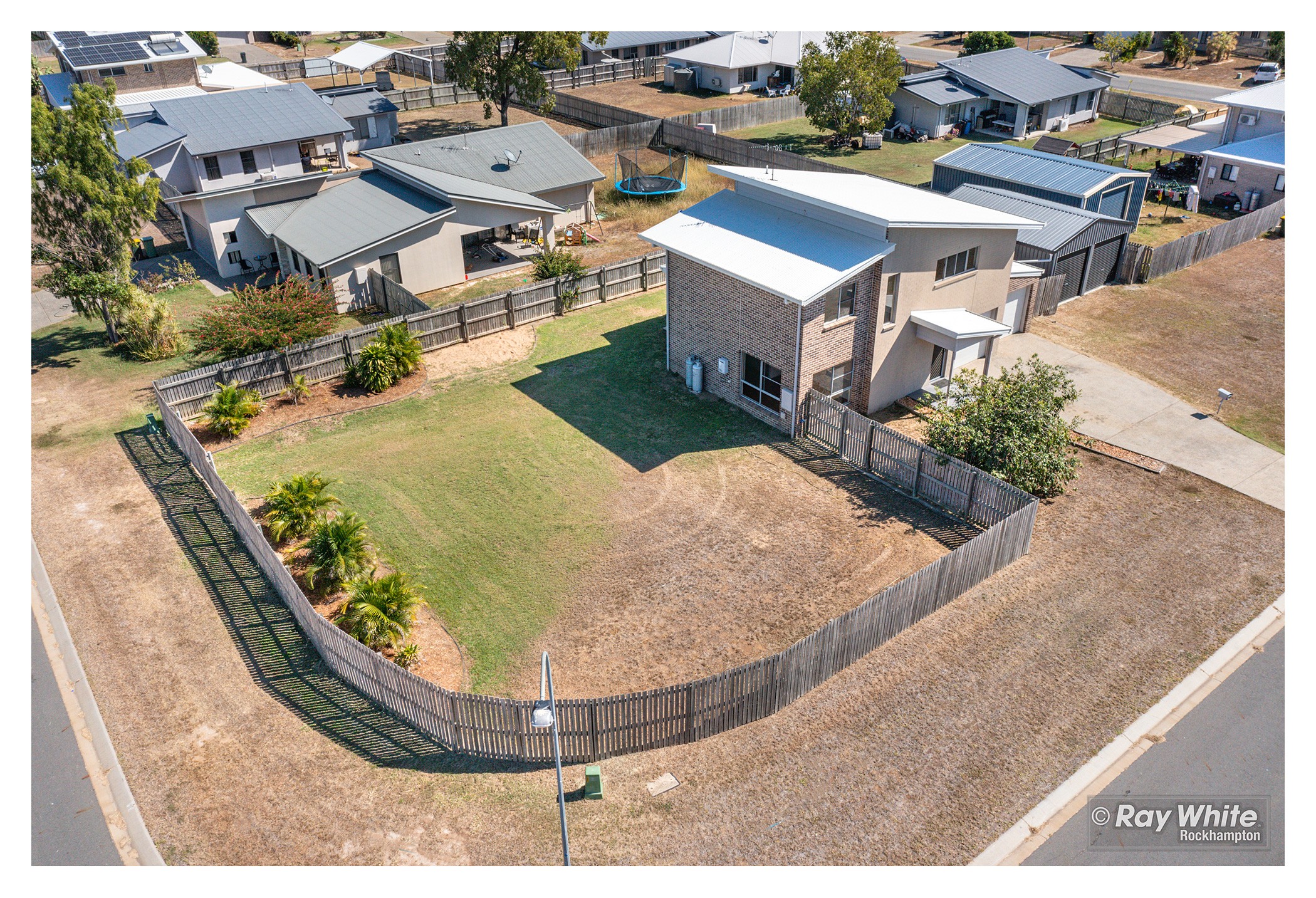 10 Maree Crescent, Gracemere, QLD 4702