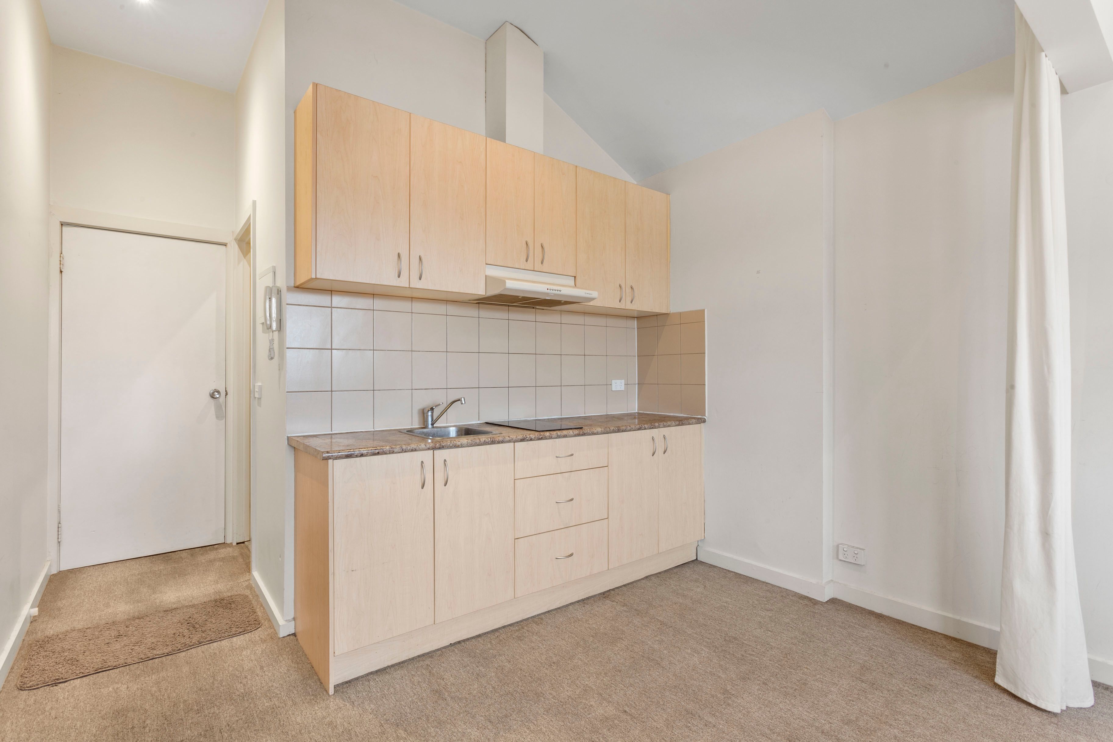 2/317 Neerim Road, Carnegie, VIC 3163