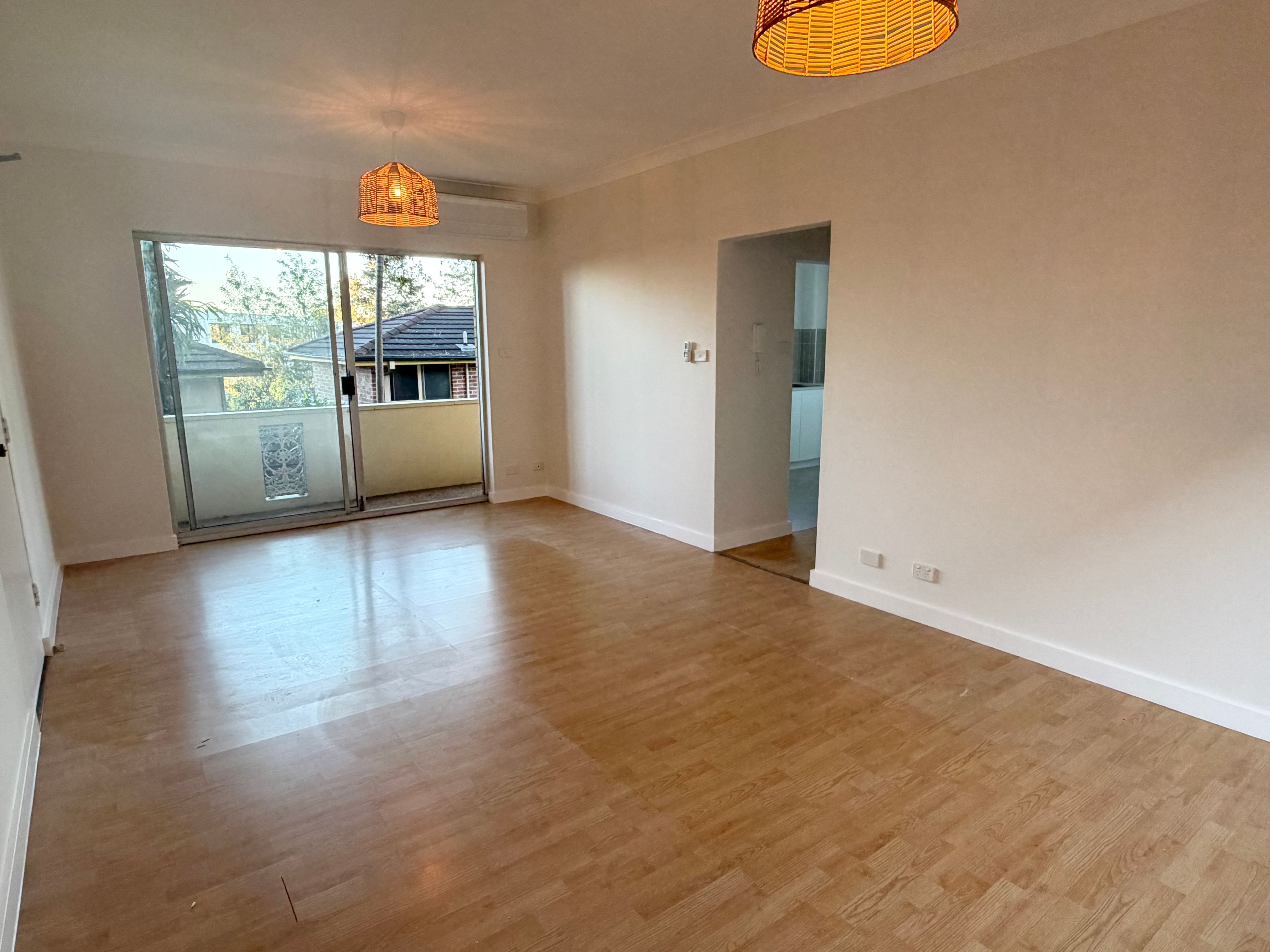 14/58 Ocean Street — photo 3 of 6