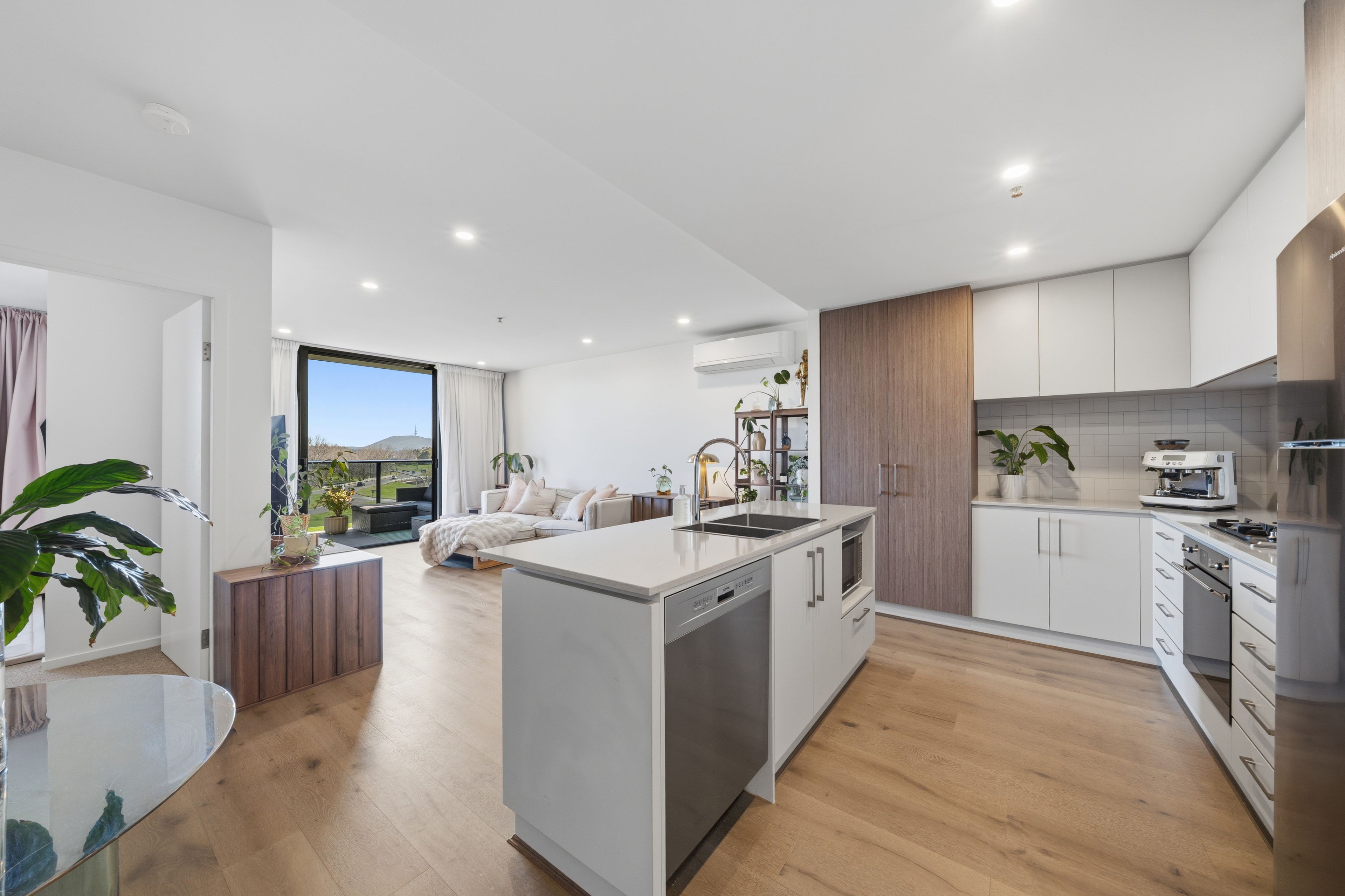 34/11 Irving Street — photo from Ray White Canberra