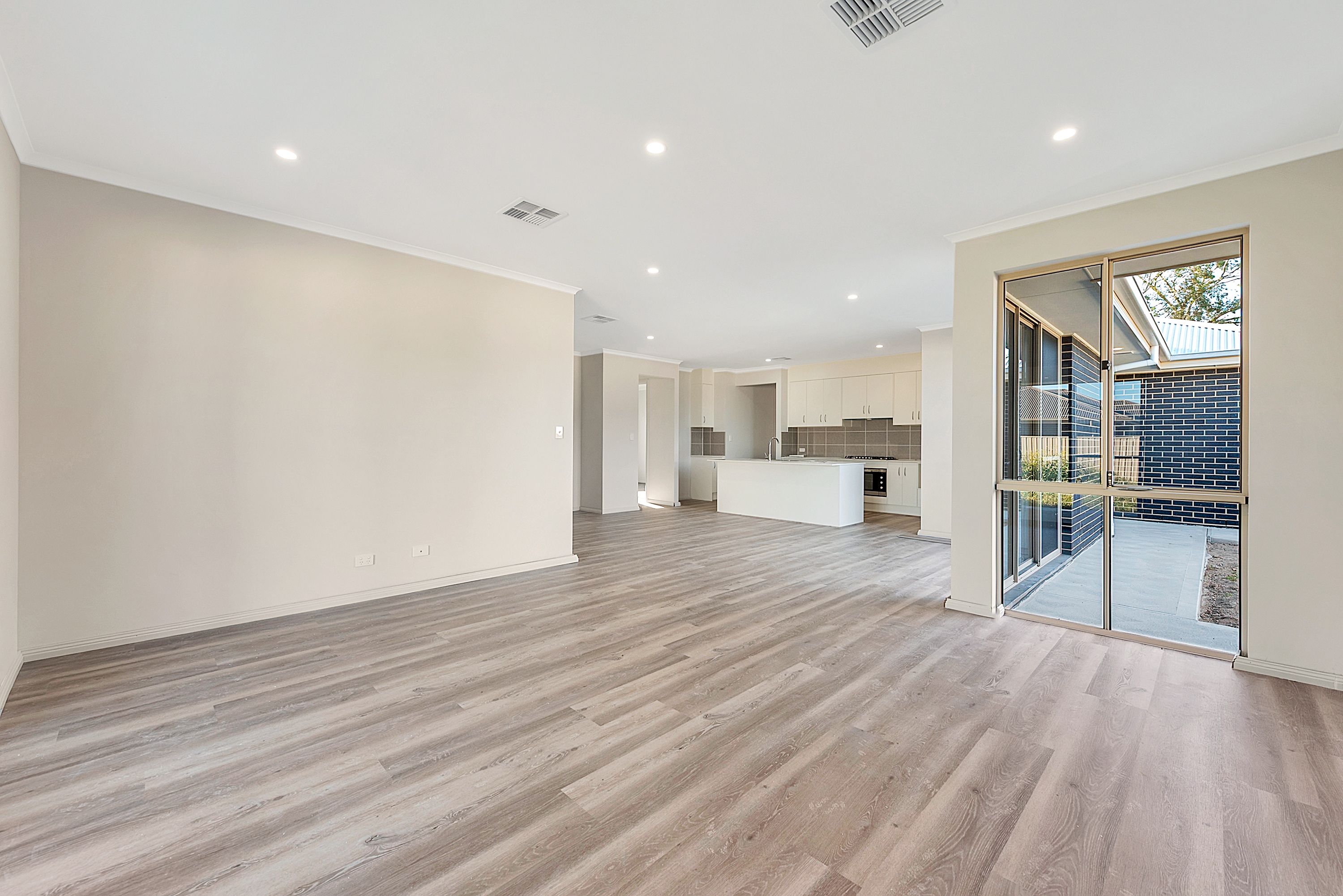 43 Riverview Drive — photo 7 of 13