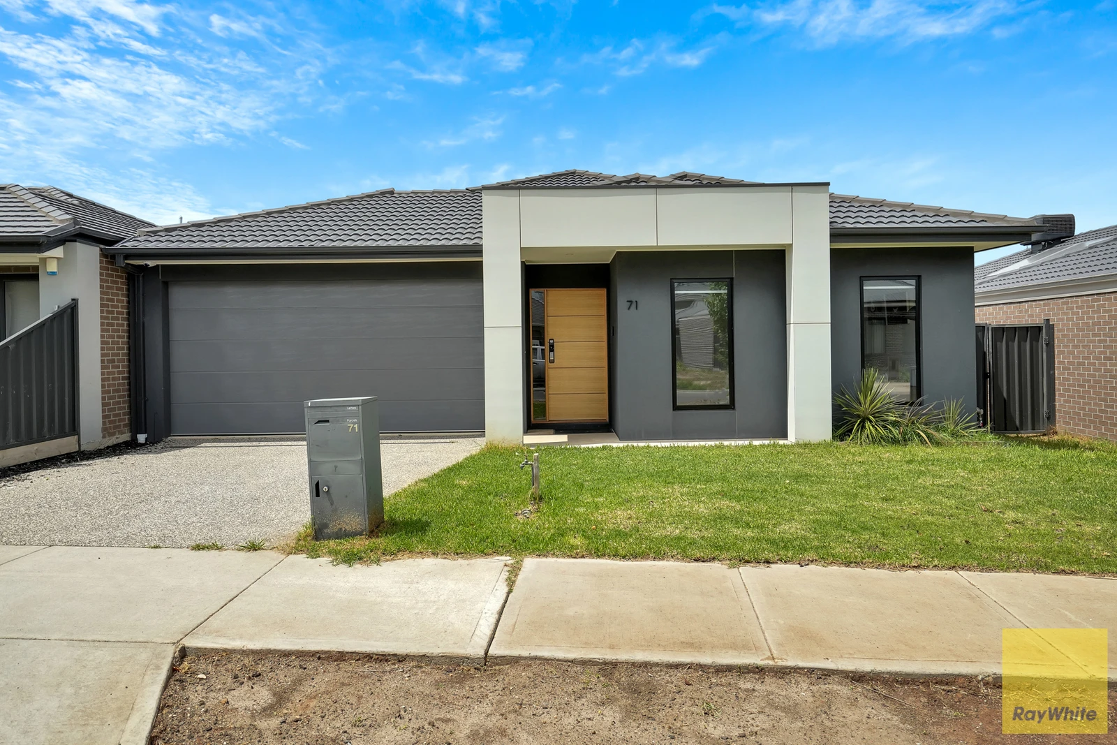 71 Legrange Crescent, FRASER RISE, VIC 3336