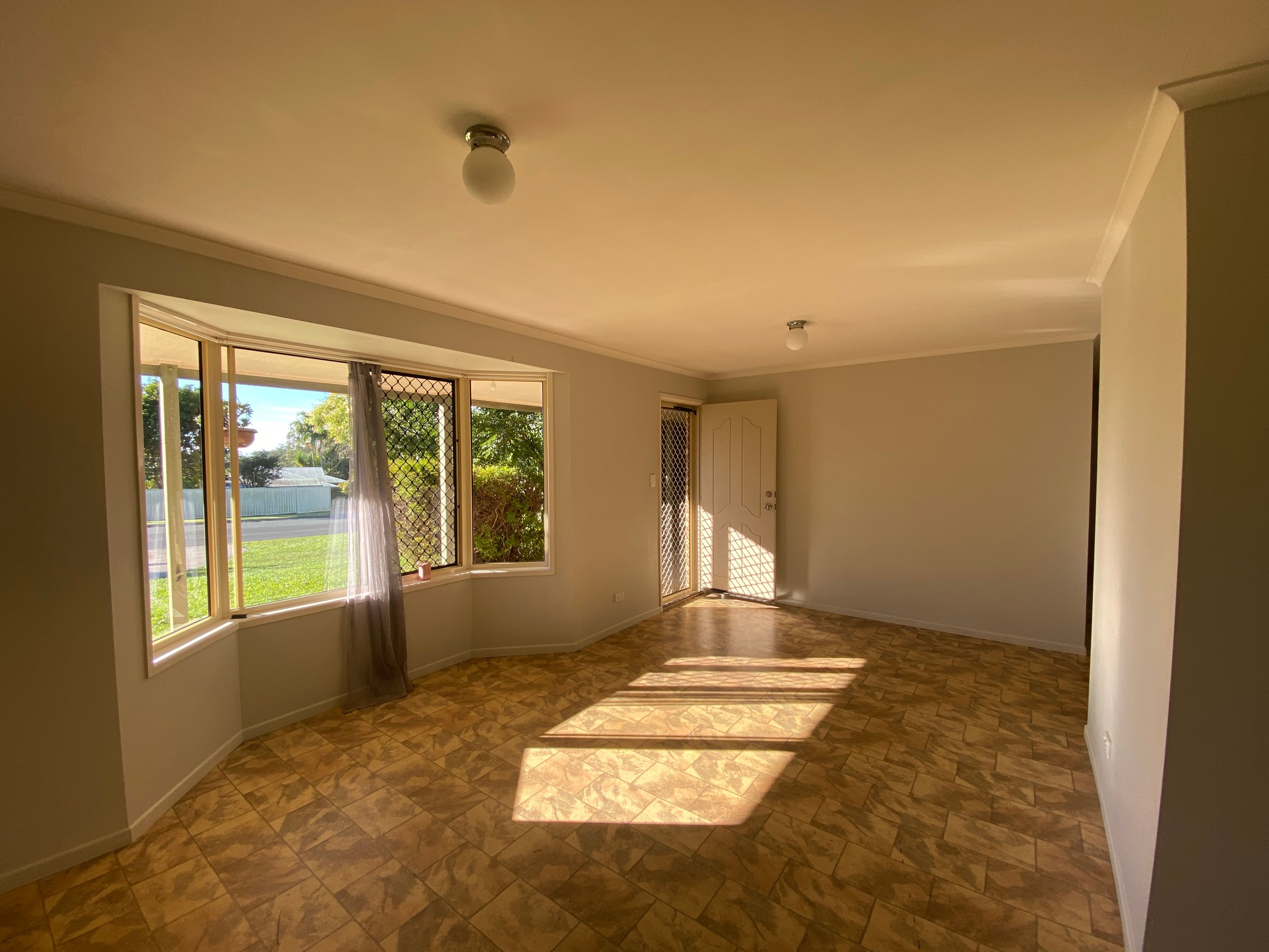 27 Chantilly Crescent, Beerwah, QLD 4519