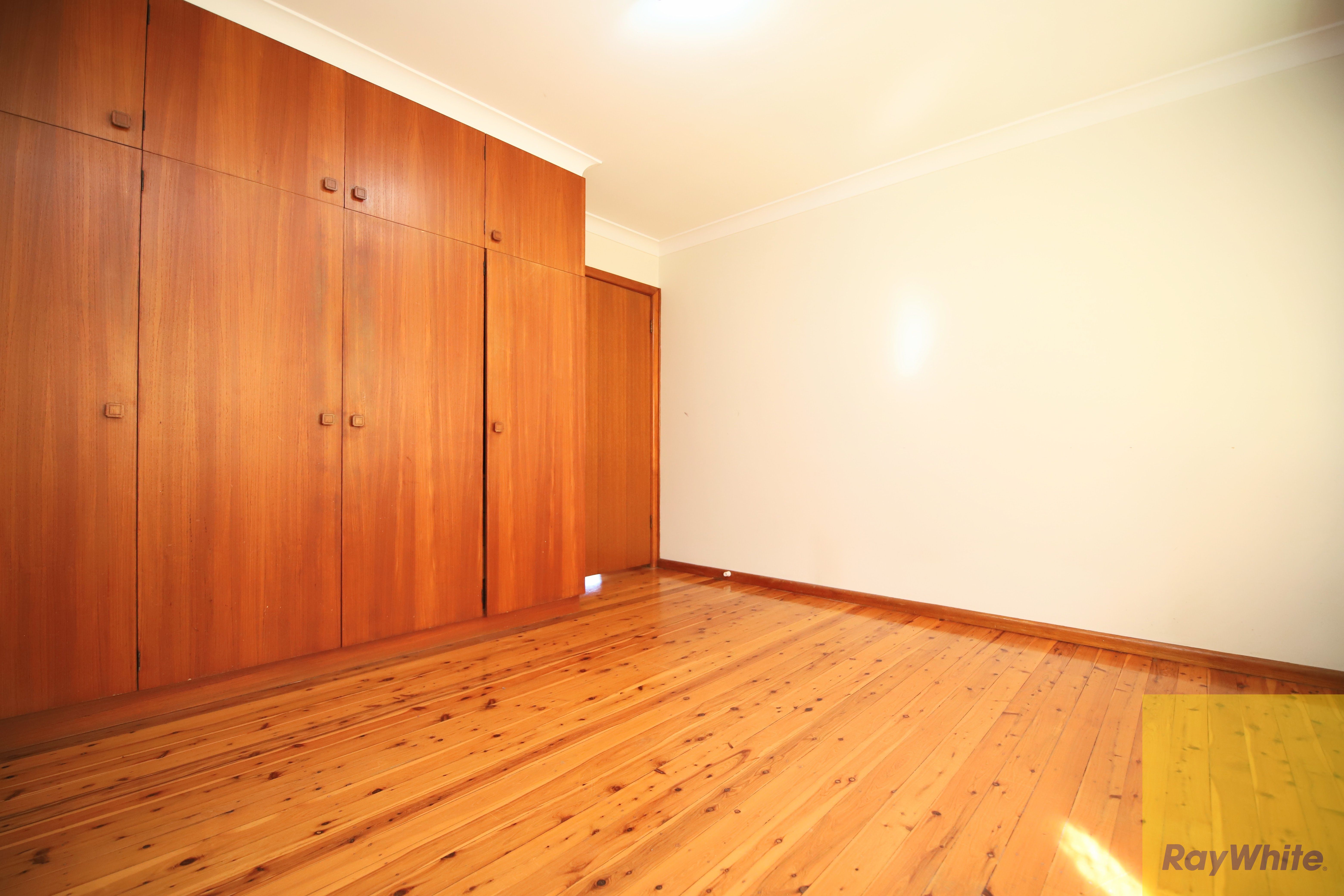 39 Saric Avenue — photo 4 of 12
