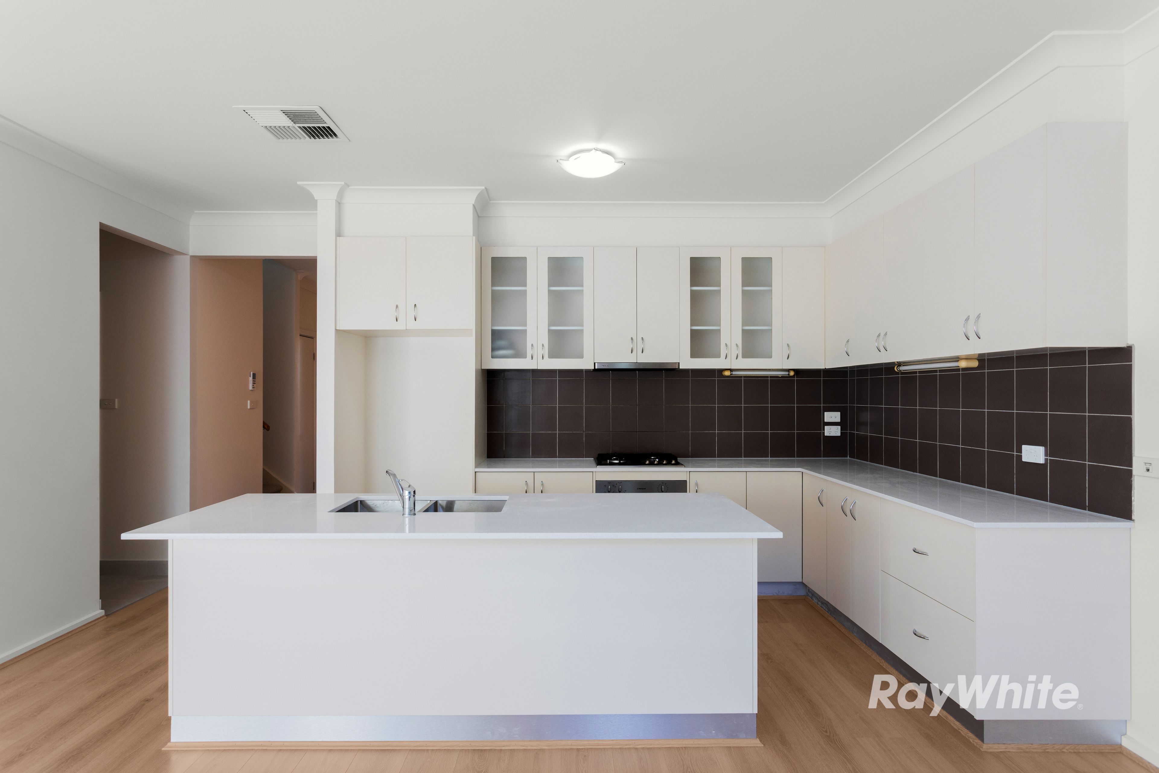 14 Mulsanne Lane, Bentleigh East, VIC 3165