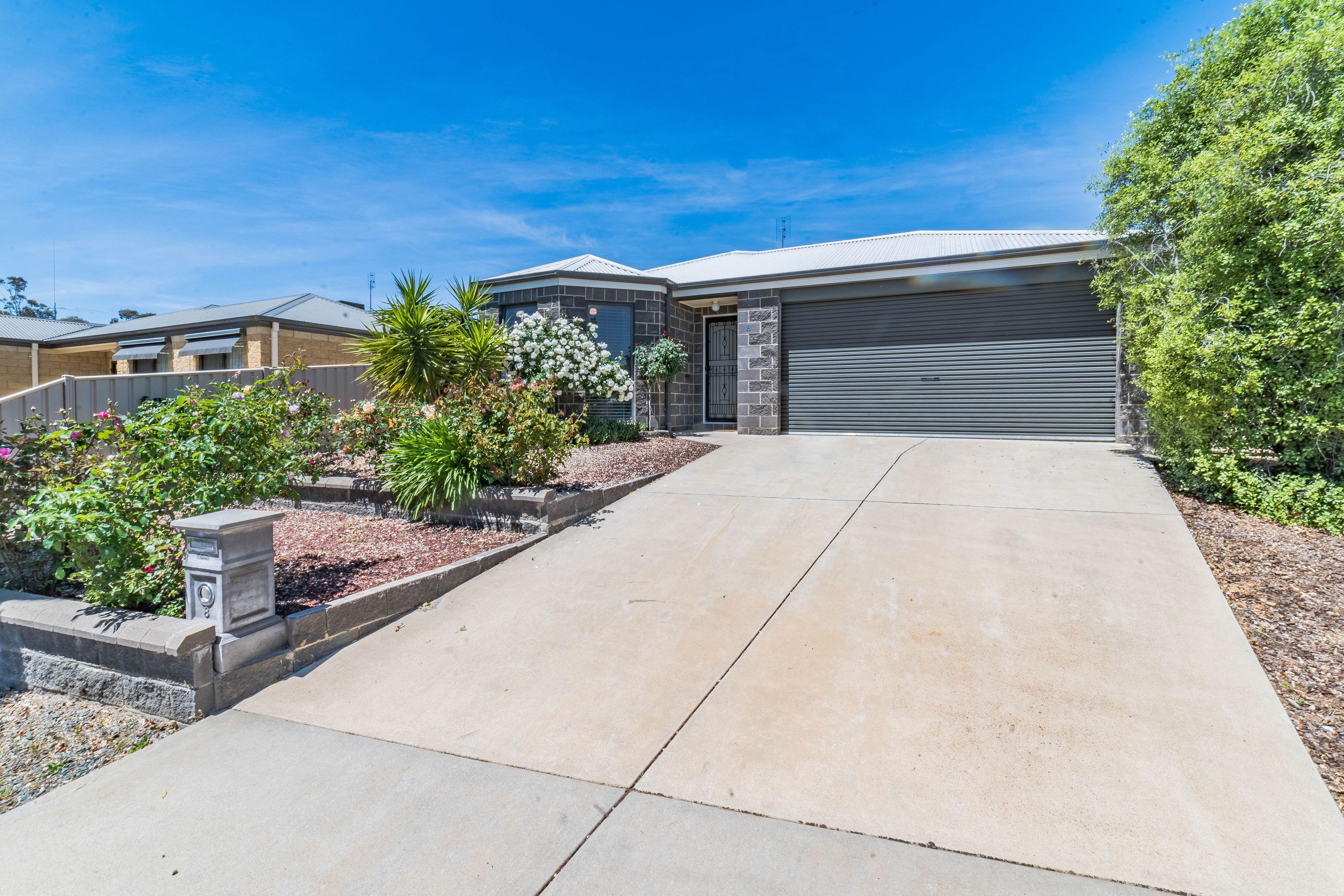 8 Aliza Avenue, California Gully, VIC 3556