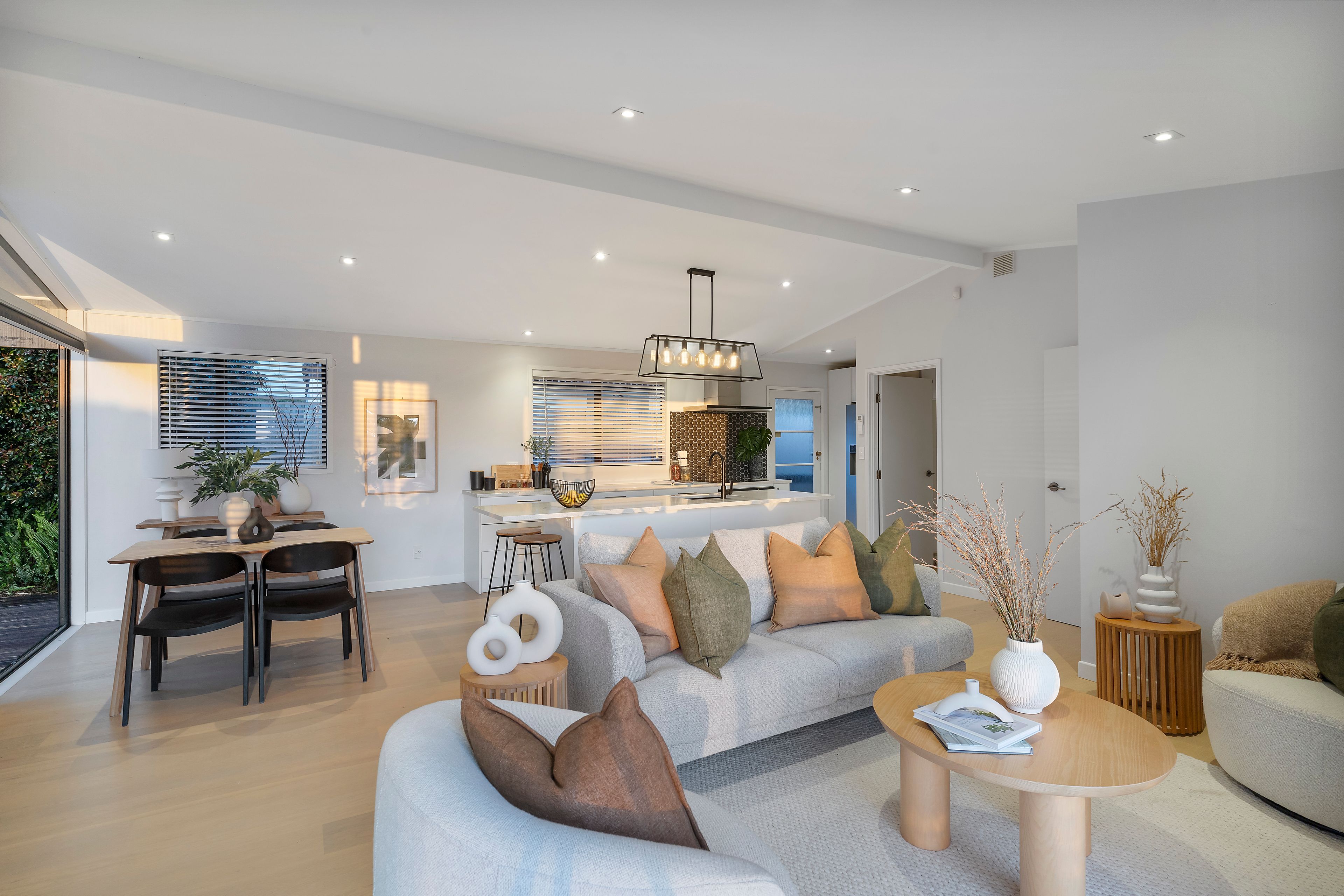 6 Sispara Place, Beach Haven, North Shore City 0626 House for Sale