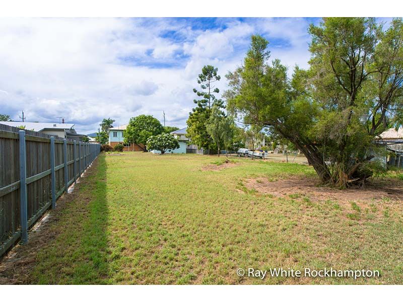 23 Hollingsworth Street, Kawana, QLD 4701