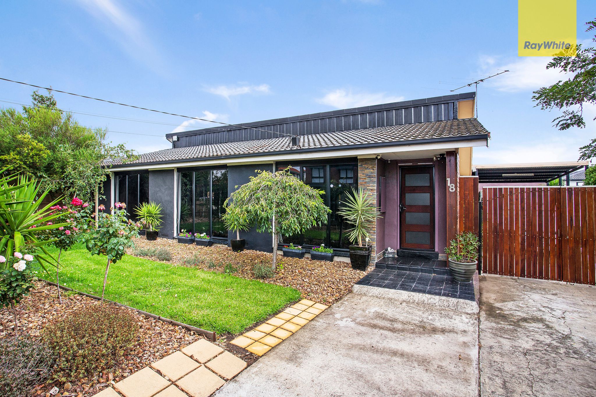 18 Rowan Drive, Kealba VIC 3021