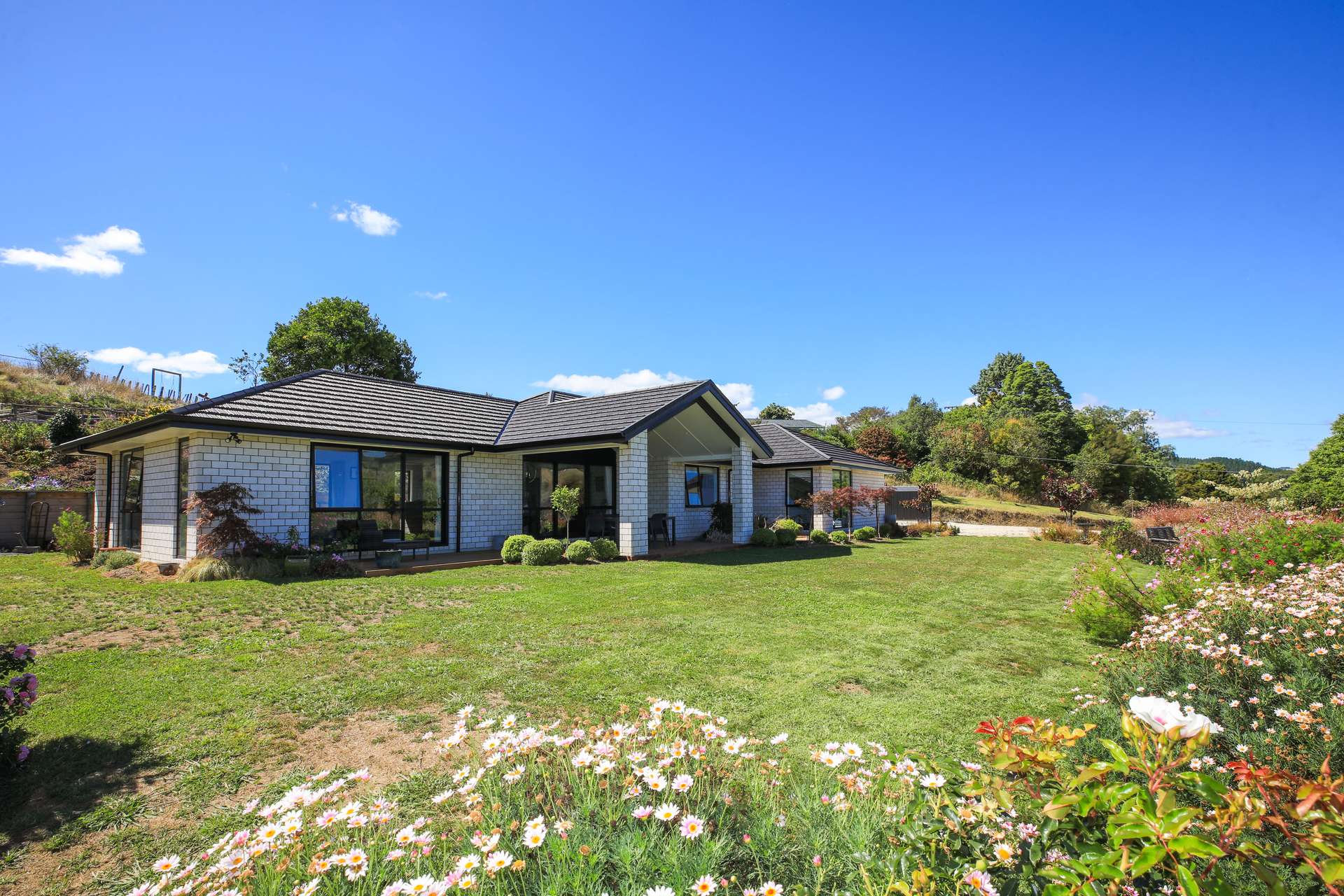 35A Rangitoto Road photo 0