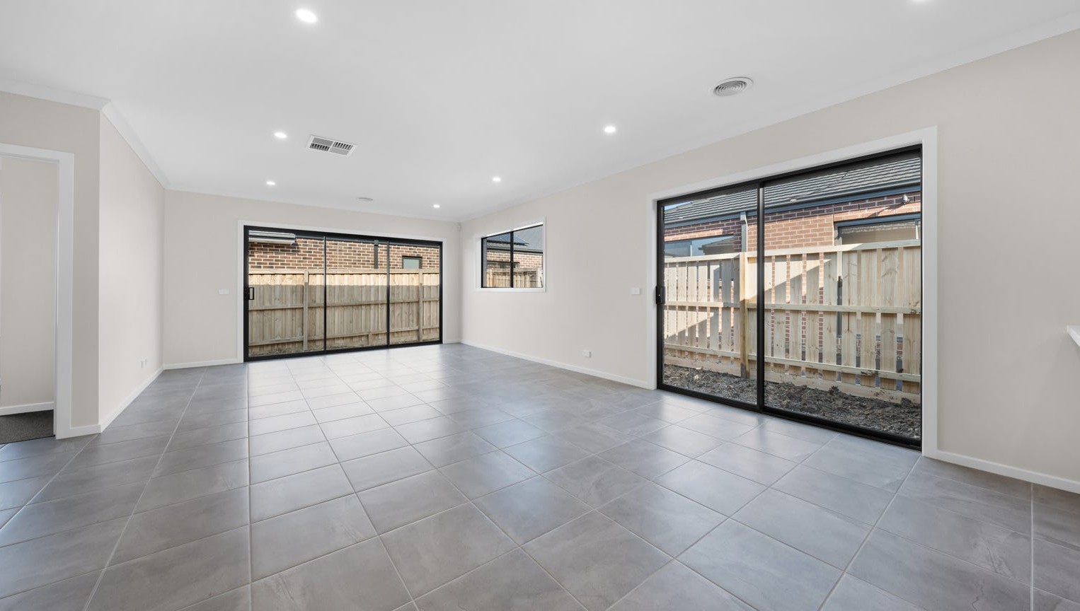 8 Leggatt Way, Donnybrook, VIC 3064