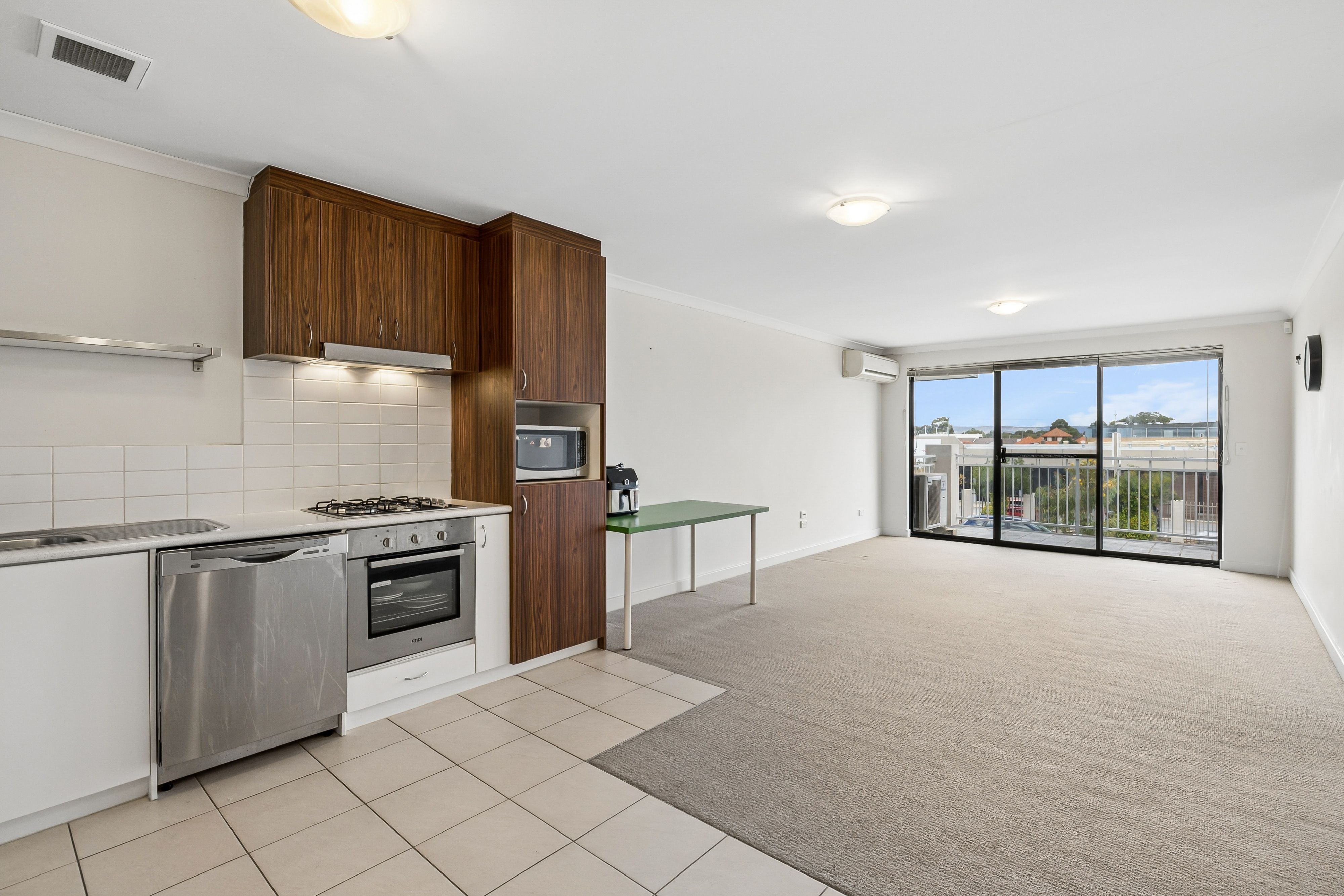 15/27-33 Burton Street, Bentley, WA 6102