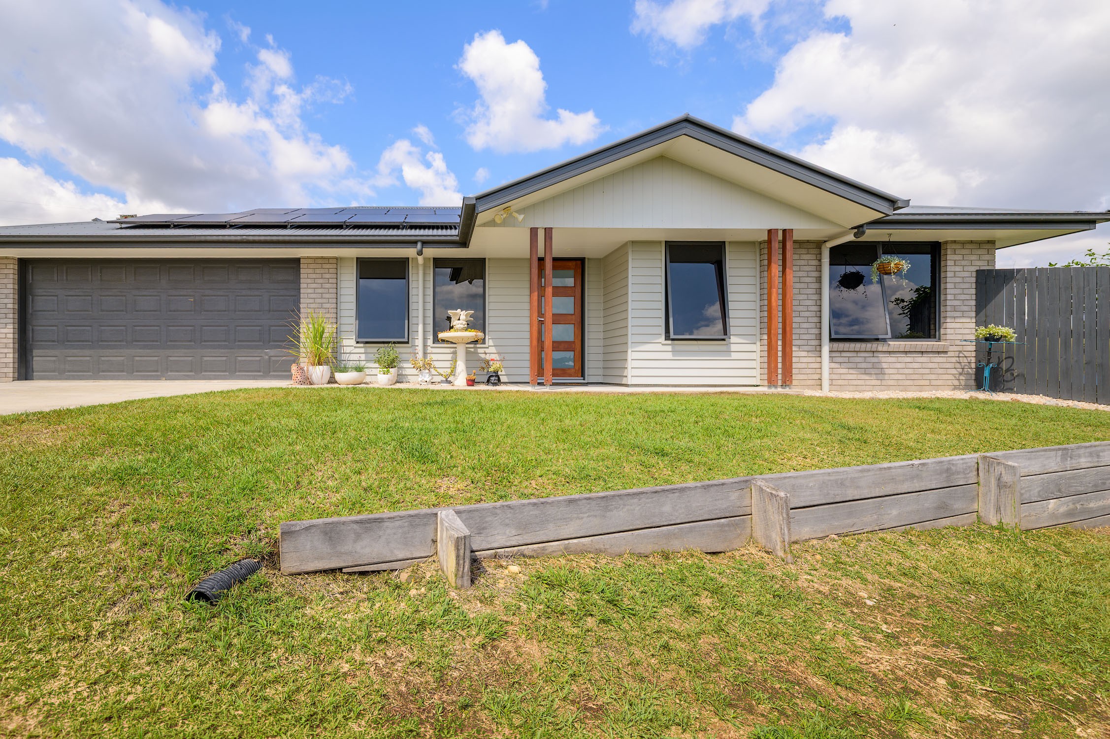 14 Senators Court, Jones Hill, QLD 4570