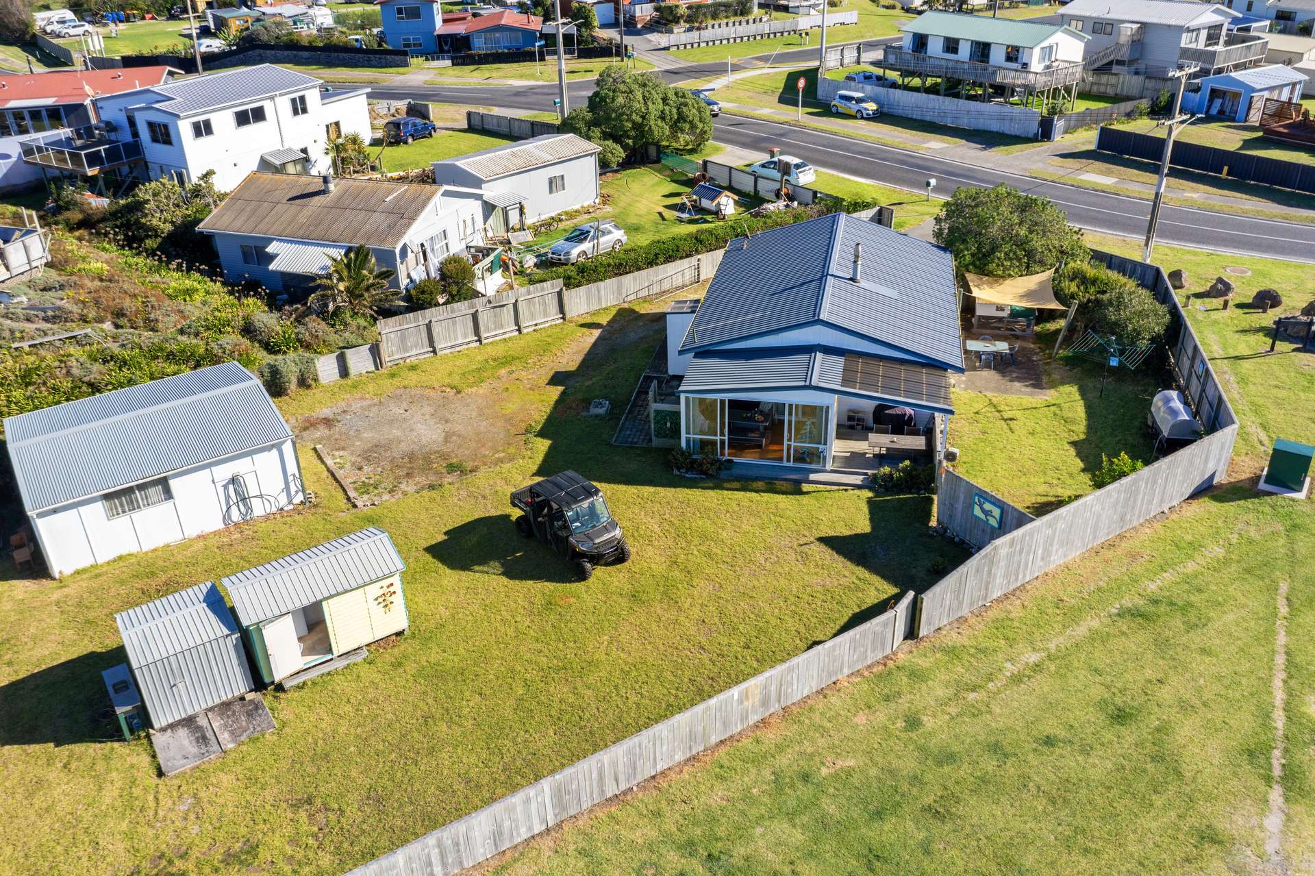 348 Pukehina Beach Road photo 25