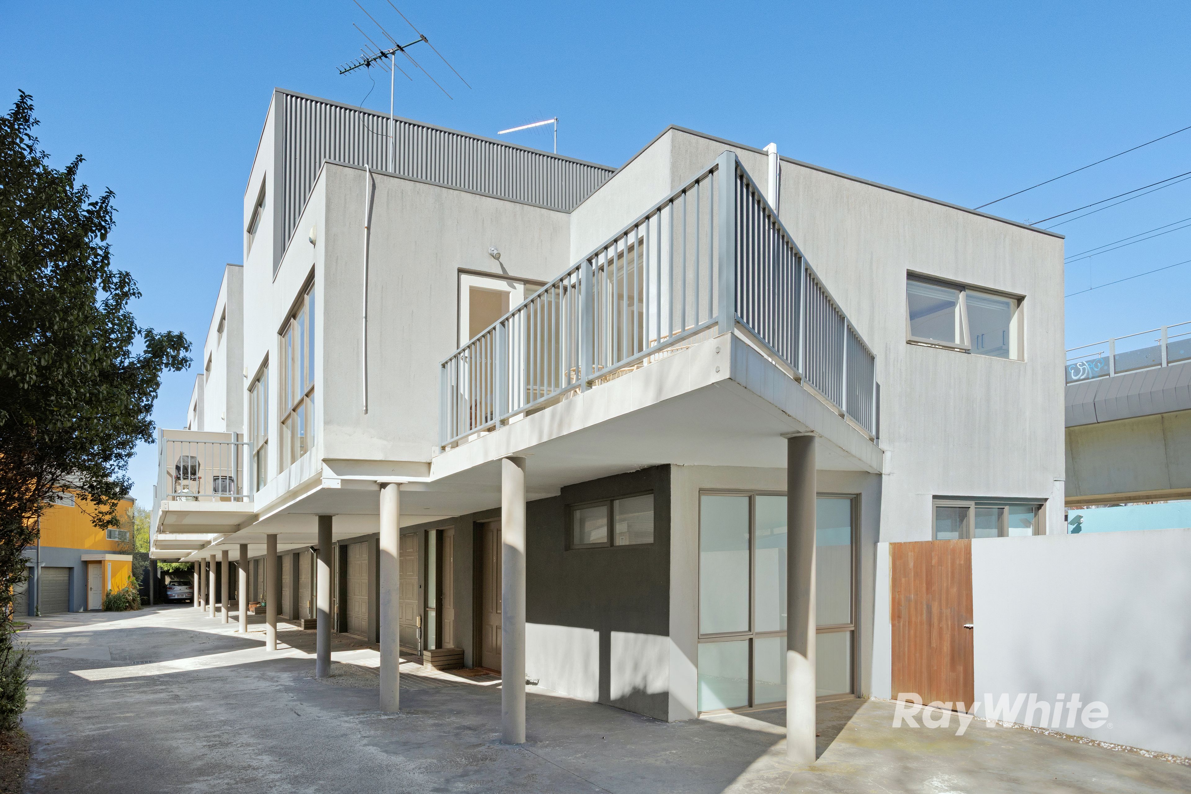 2 Gibson Street, Caulfield East VIC 3145