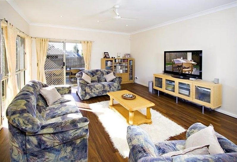 281 Lakeside Avenue, Springfield Lakes, QLD 4300