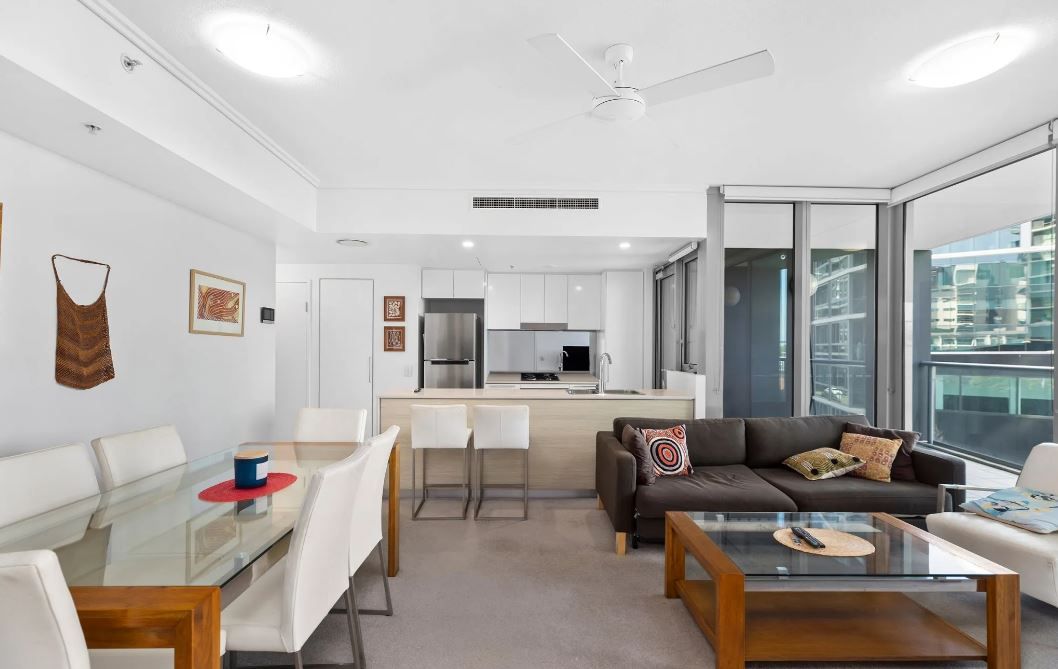 10706/8 Harbour Road — photo from Ray White Ashgrove