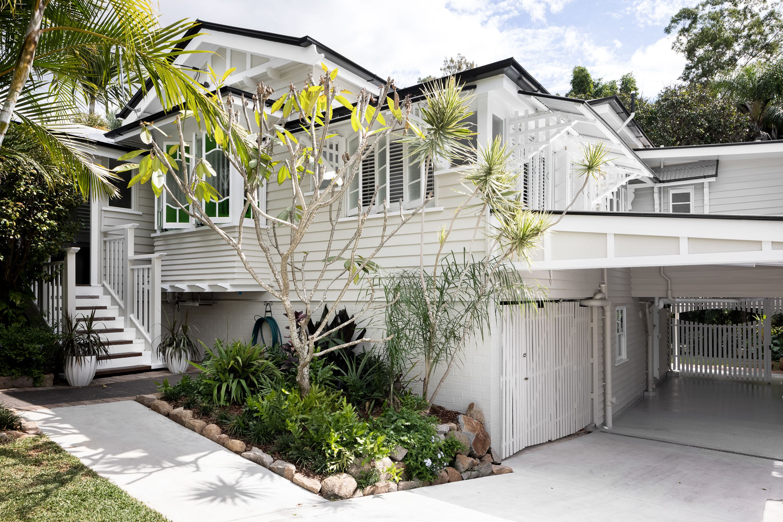 25 Fletcher Parade, Bardon, QLD 4065