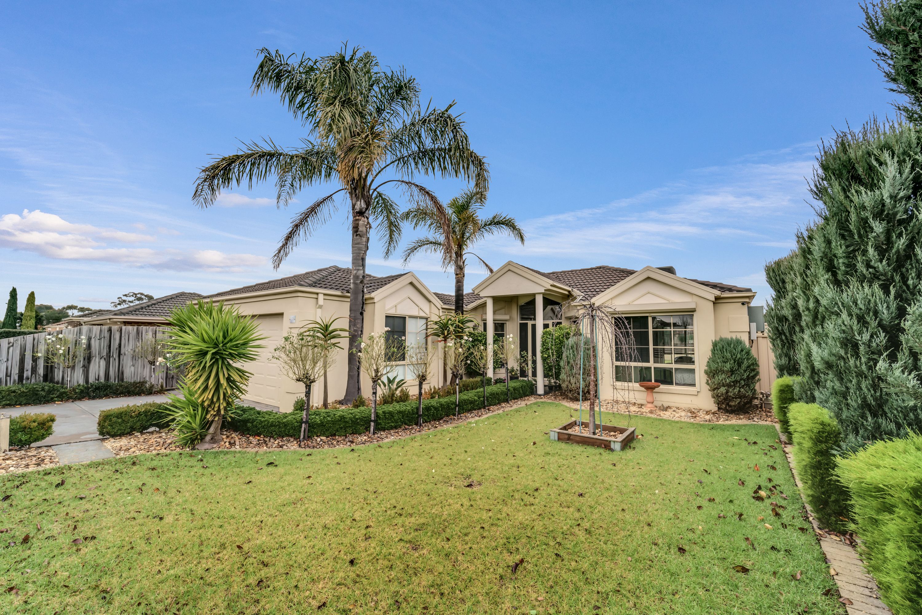 2 Bingin Place, Craigieburn, VIC 3064