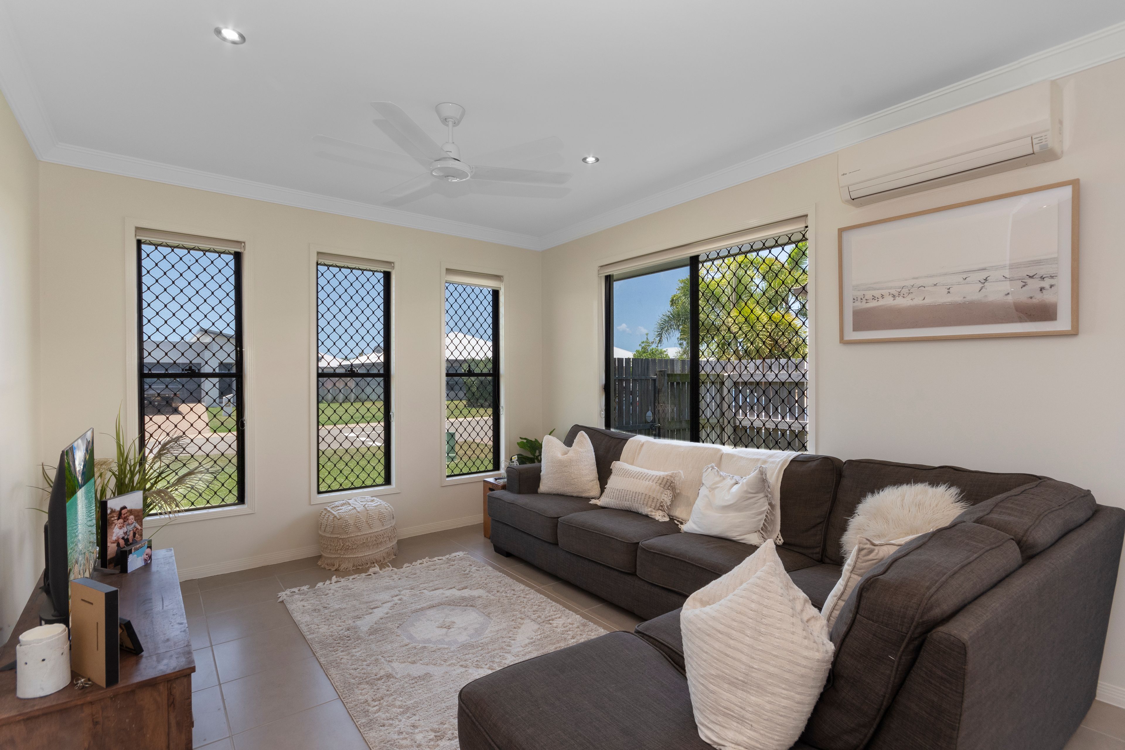 11 Ellenor Street, Mount Low, QLD 4818