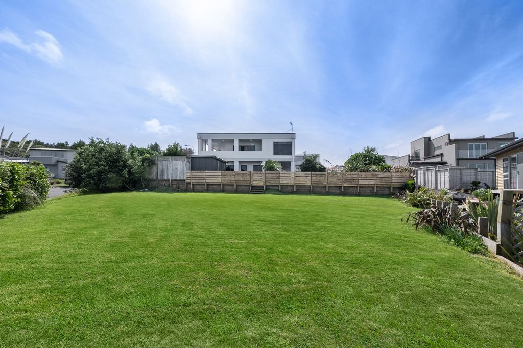 20 Arahiwi Grove, Tirohanga, Lower Hutt City
