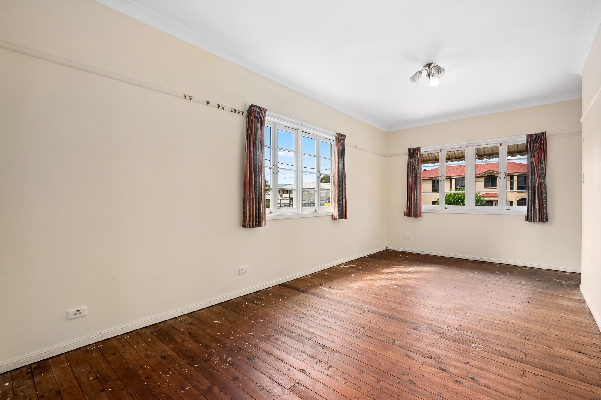 122 Shrapnel Road, Cannon Hill, QLD 4170